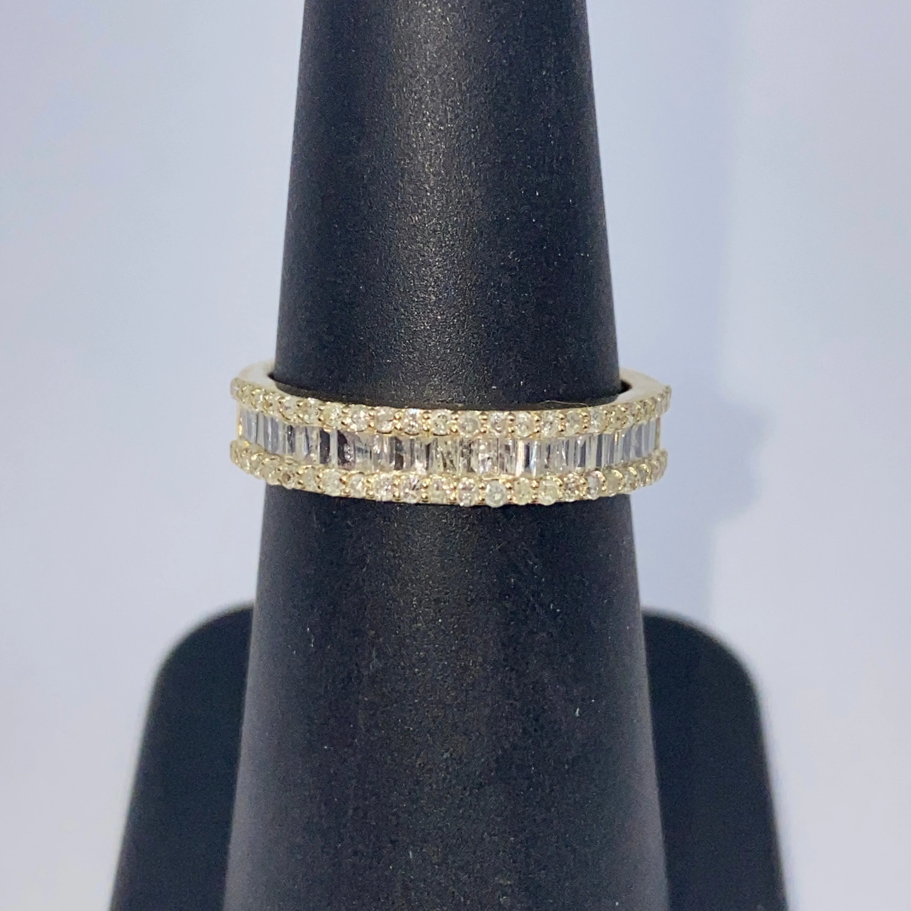 10K Diamond Baguette Band