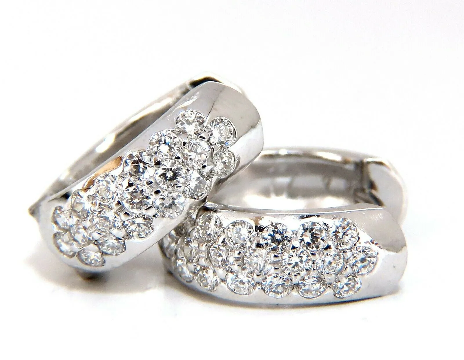 1.23ct round natural diamond huggie earrings 14kt bead set