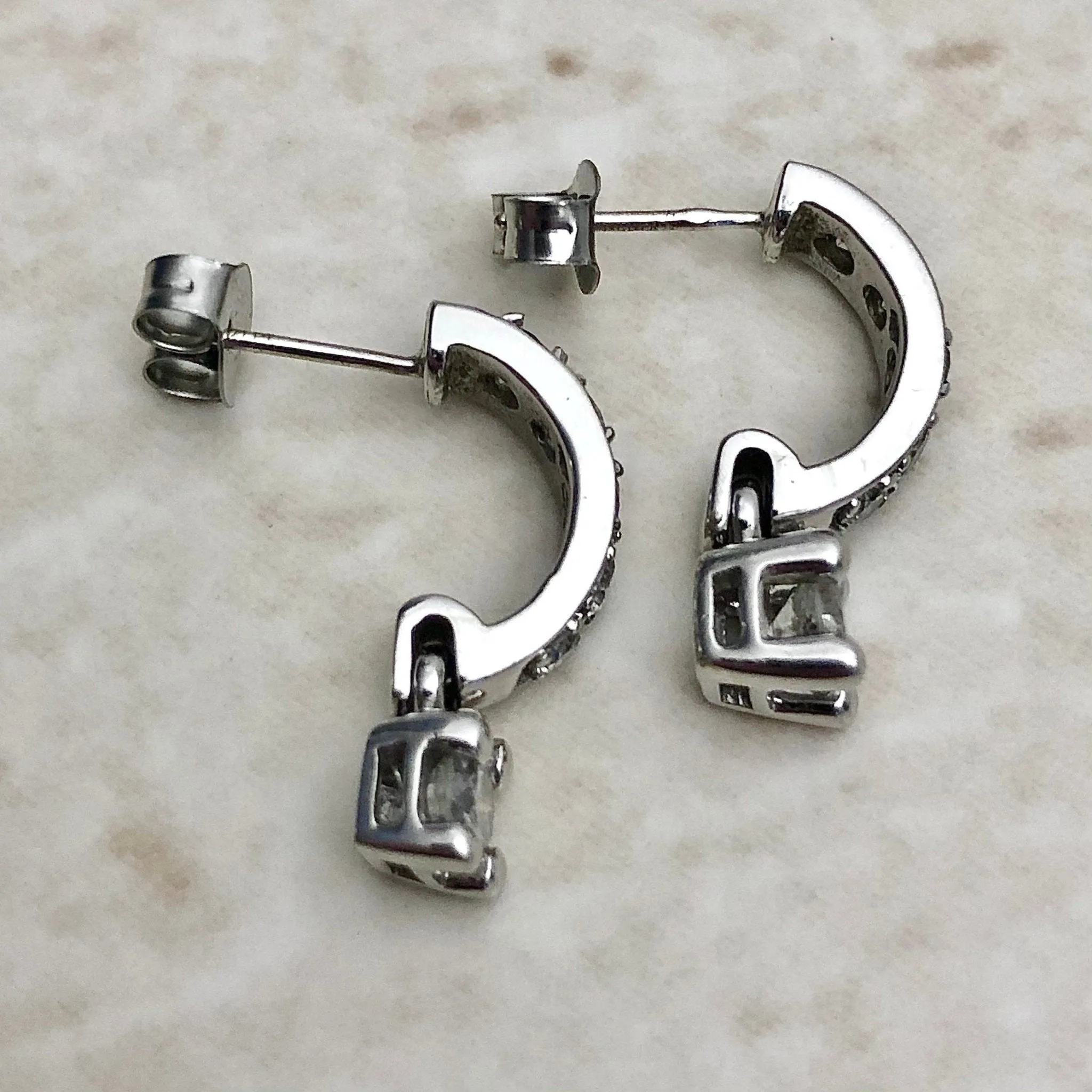 14 Karat White Gold 0.80 Carat Diamond Drop Earrings