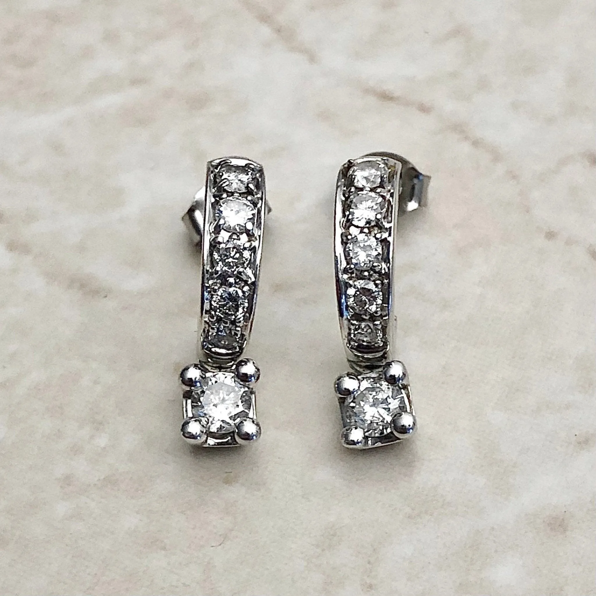 14 Karat White Gold 0.80 Carat Diamond Drop Earrings