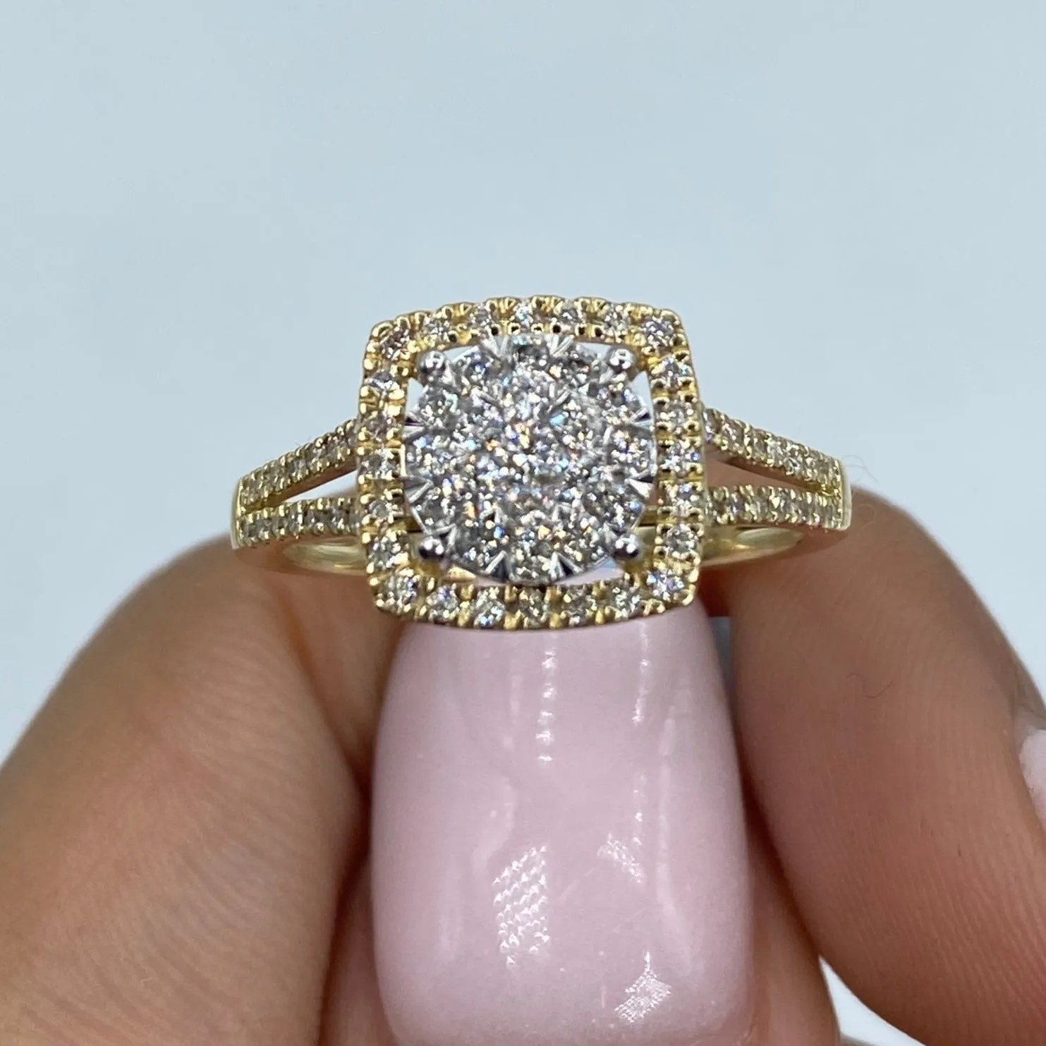 14K Circle Square Halo Diamond Ring