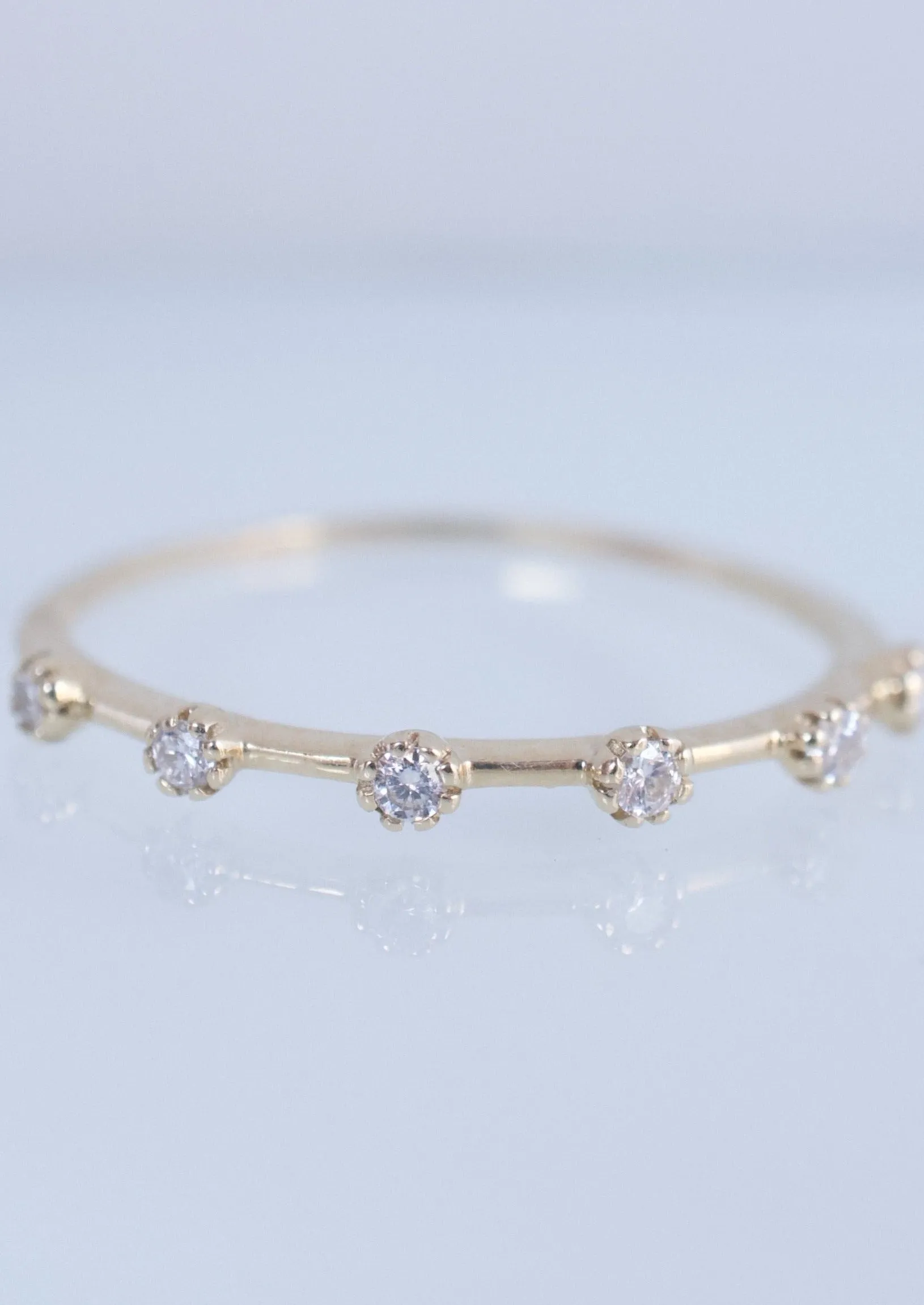 14k Gold Distance 6 Diamond Ring