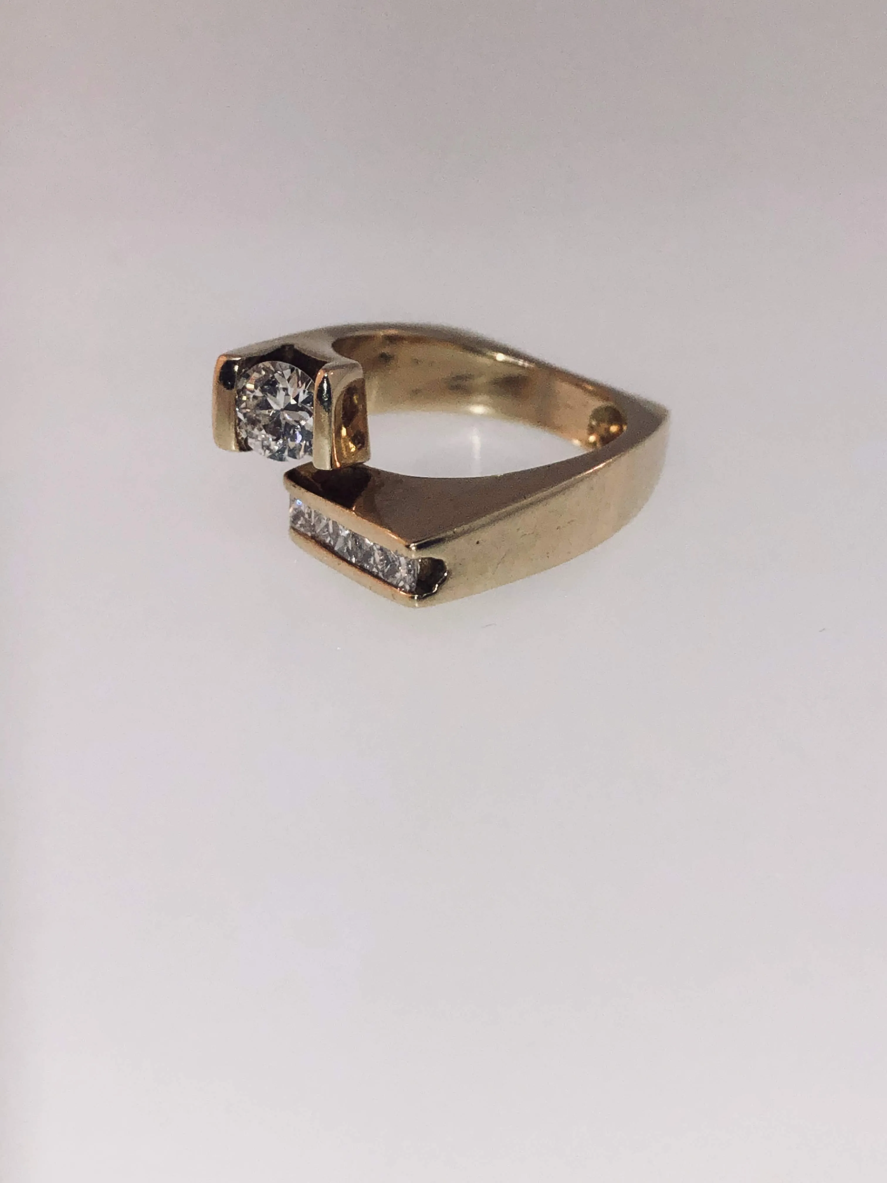 14K White Gold Diamond Ring