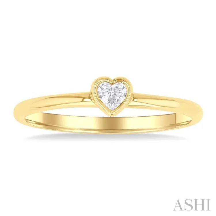 1/6 ctw Petite Bezel Set Heart Shape Diamond Fashion Ring in 10K Yellow Gold