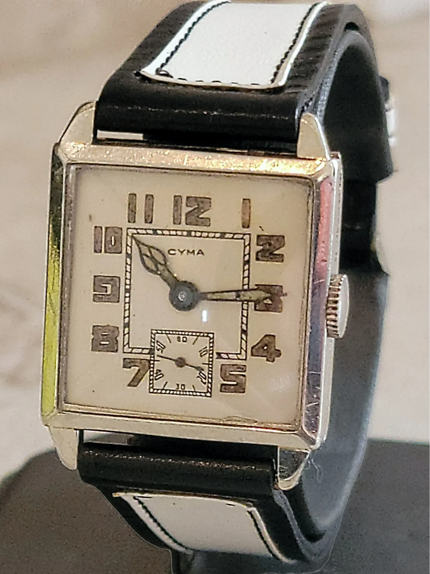 1930's CYMA Art Deco Wristwatch 15 Jewels Ref. 038 Swiss Made