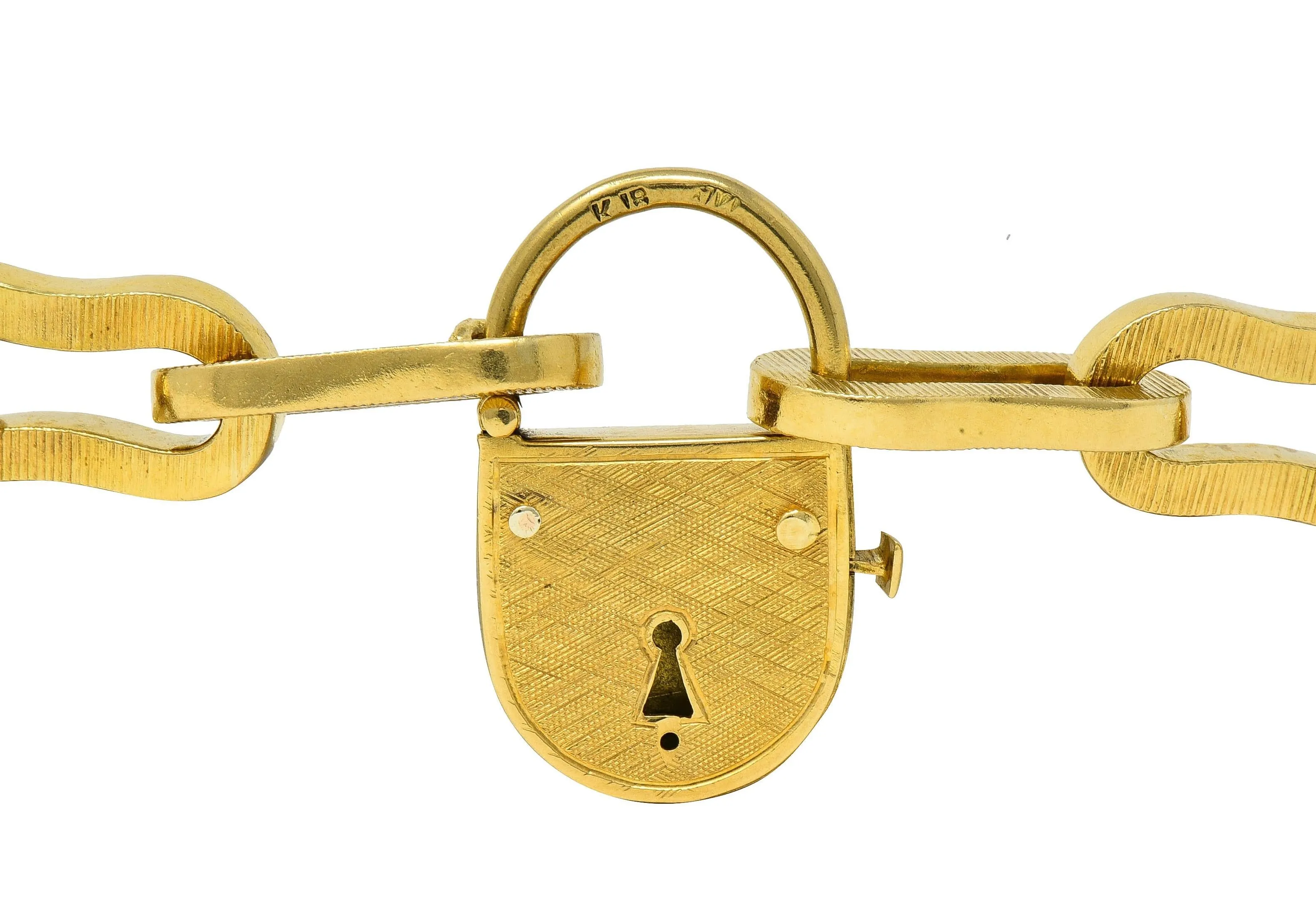 1960's Victorian Revival 18 Karat Yellow Gold Vintage Padlock Fancy Link Bracelet