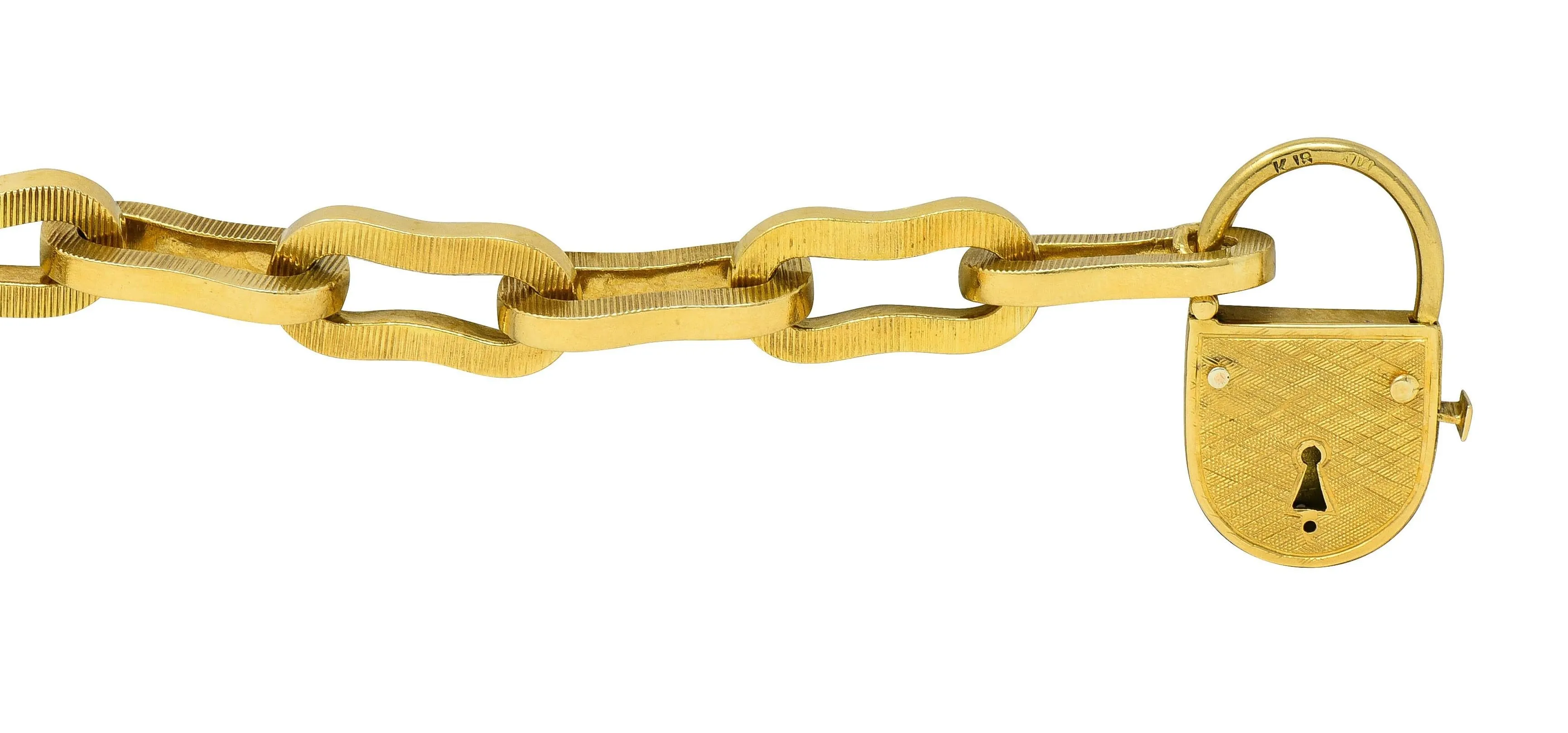1960's Victorian Revival 18 Karat Yellow Gold Vintage Padlock Fancy Link Bracelet