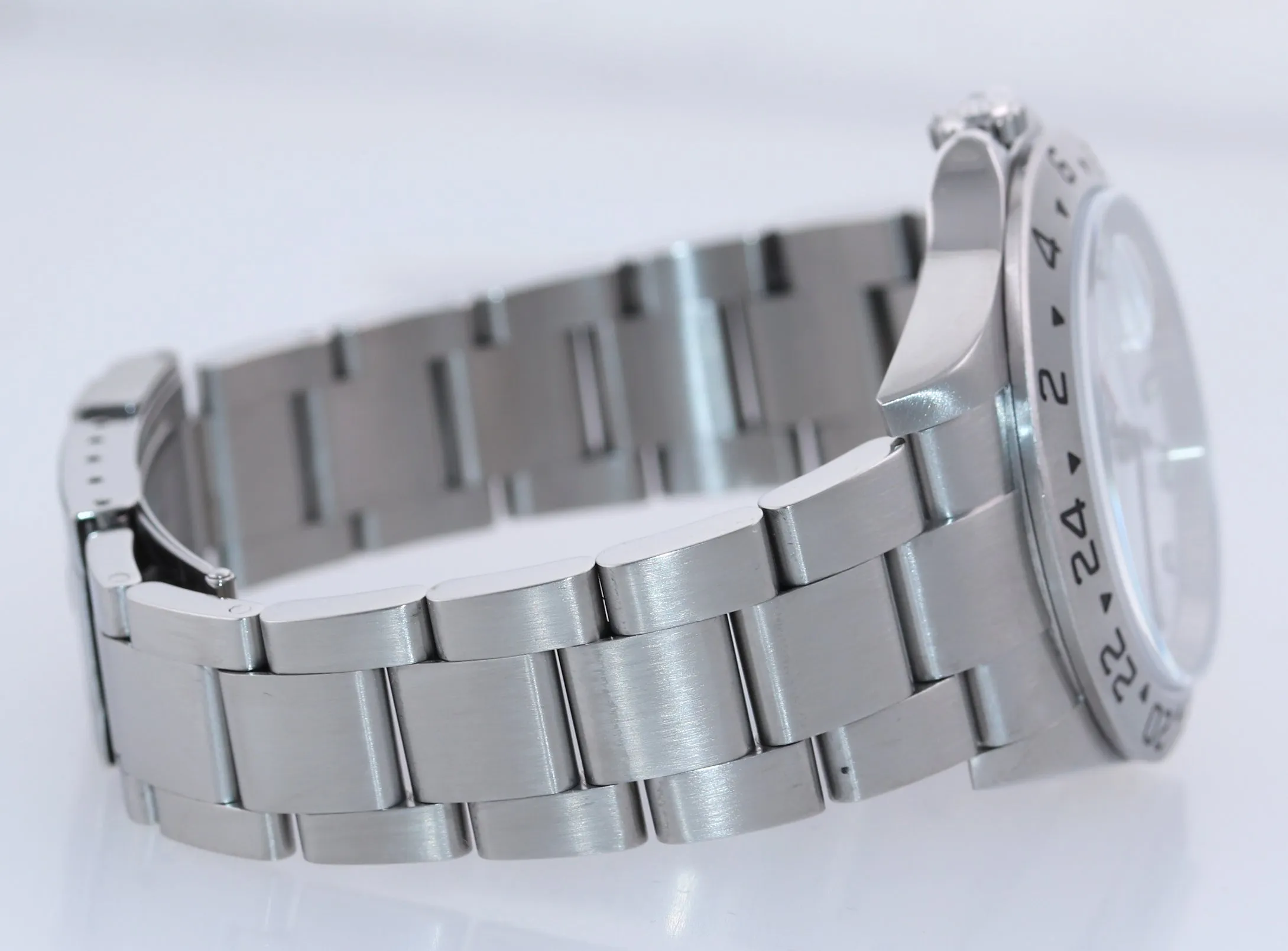 2010 Rolex 3186 WHITE Explorer II 16570 Stainless Steel Date 40mm Watch Box