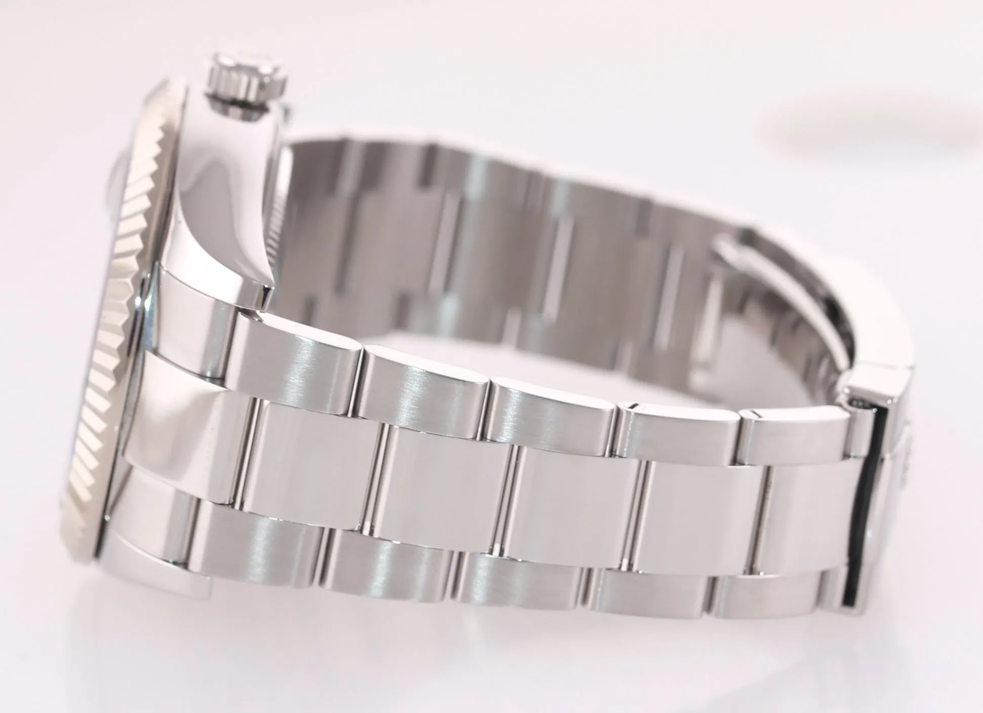 2021 Rolex Sky-Dweller Stainless White Gold BLUE DIAL 42mm 326934 Watch Box