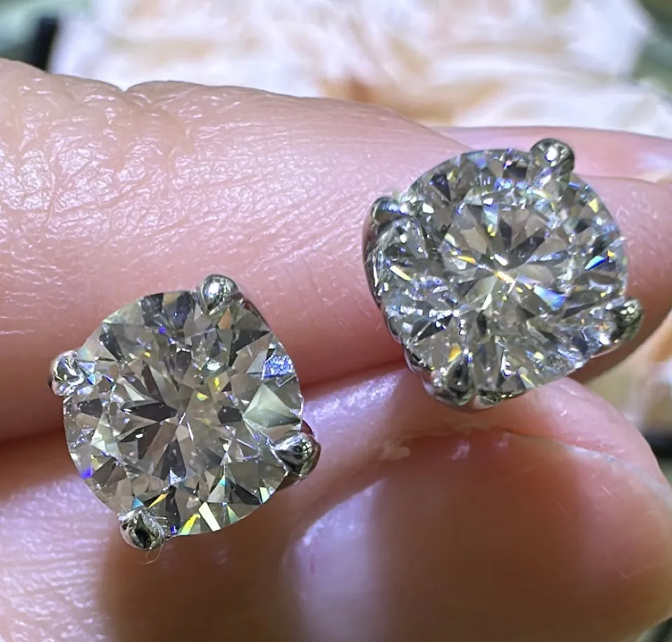 2.34ct tw Perfect Match Round Brilliant-cut IGI certified Lab Diamond Stud Earrings