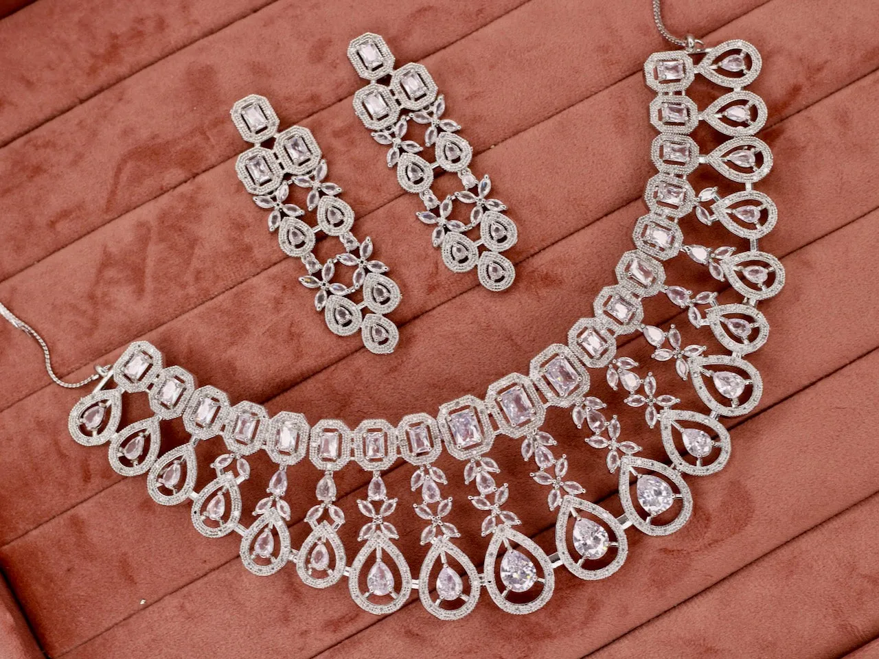 Ayaat AD Necklace Set