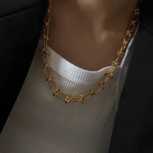 Bailey 18K Gold Barbed Knot Collar Necklace