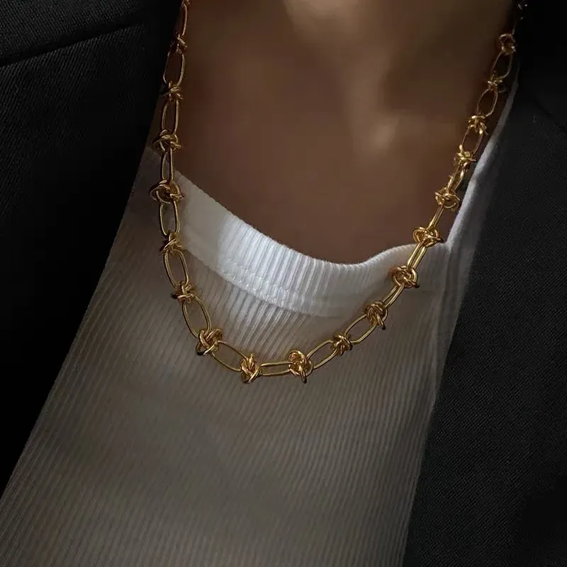 Bailey 18K Gold Barbed Knot Collar Necklace