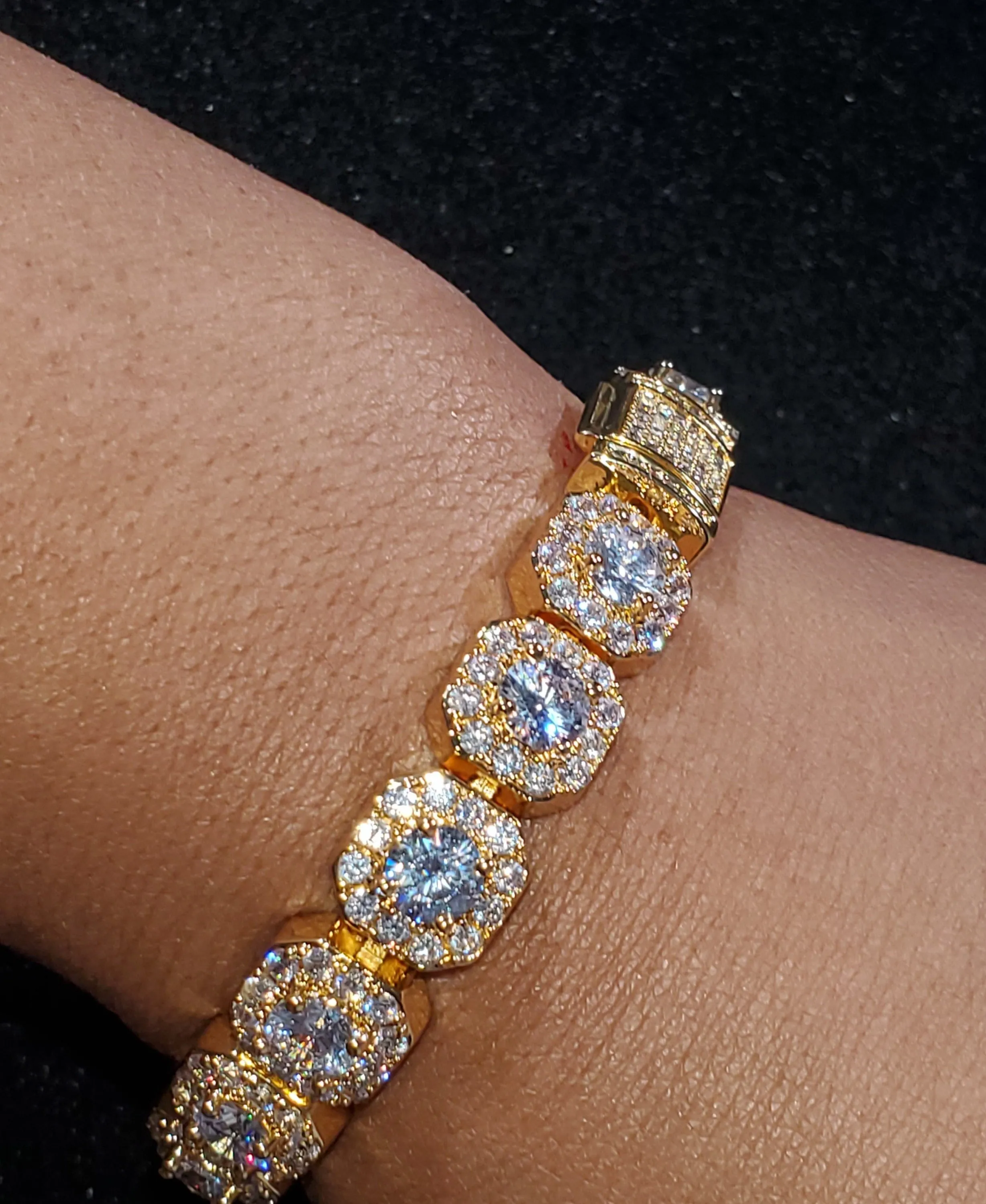 CLUSTER BRACELET