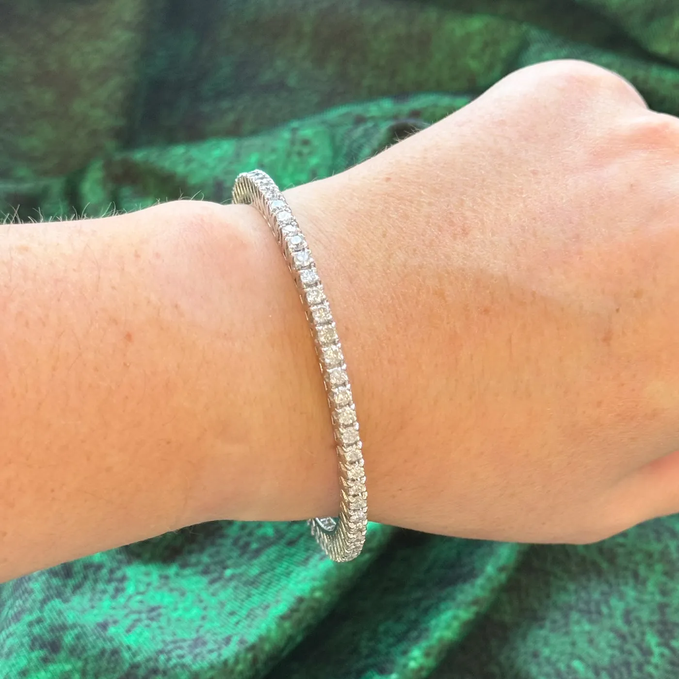 Diamond Bangle Bracelet | 5.60ctw I1/I2 G/H | 8" |