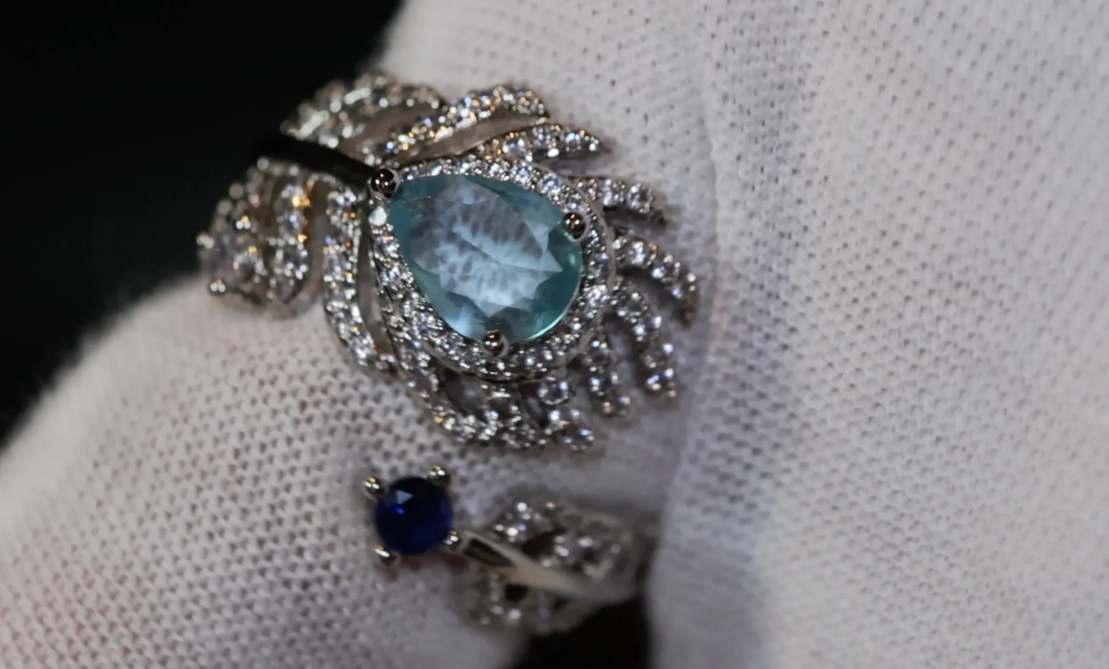 Diamond Feather Ring | Blue Diamond Ring | Peacock Diamond Ring