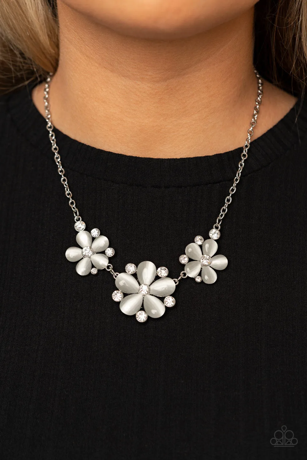Effortlessly Effervescent - White