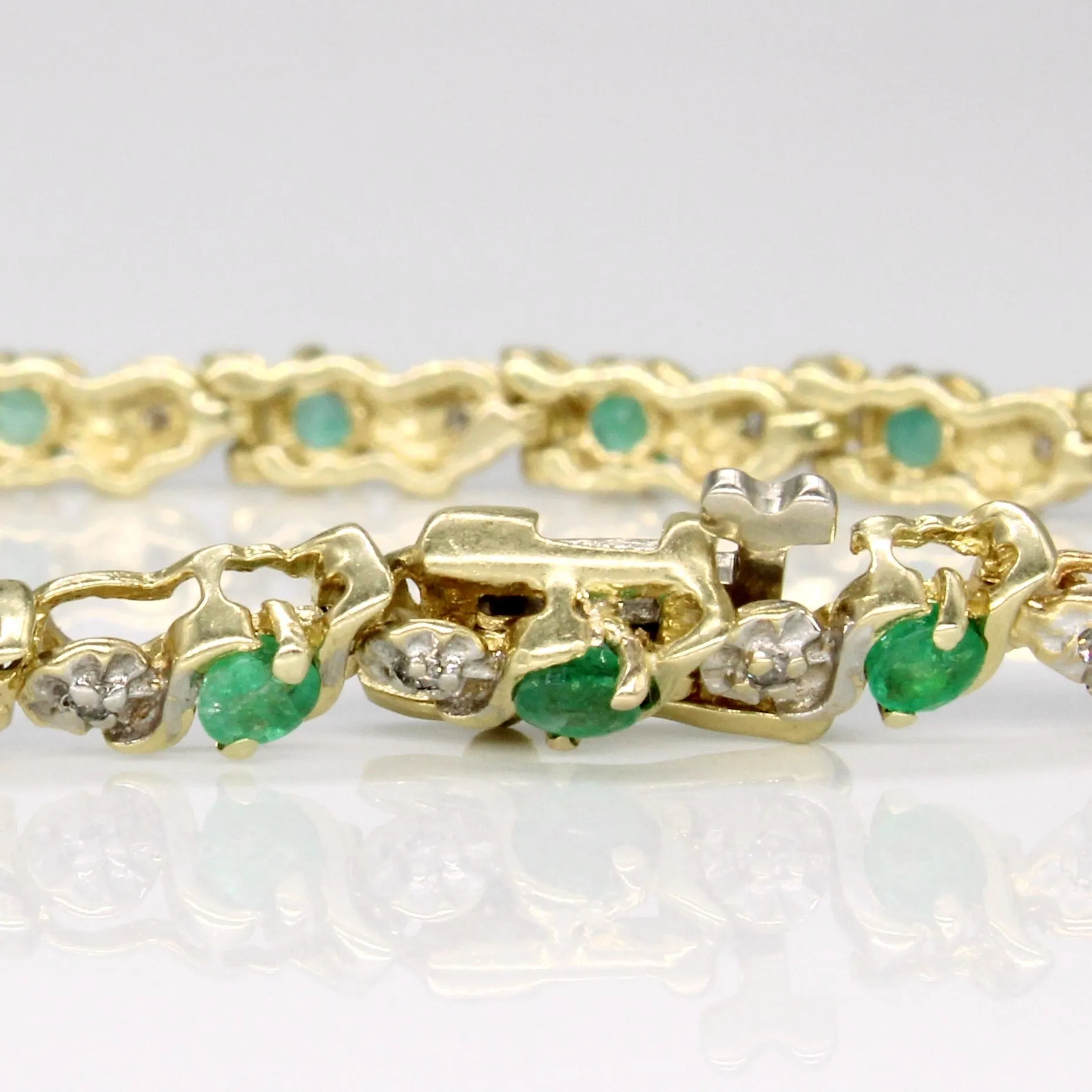 Emerald & Diamond Bracelet | 1.00ctw, 0.10ctw | 7" |