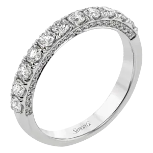 Engagement Ring in 18k Gold with Diamonds
