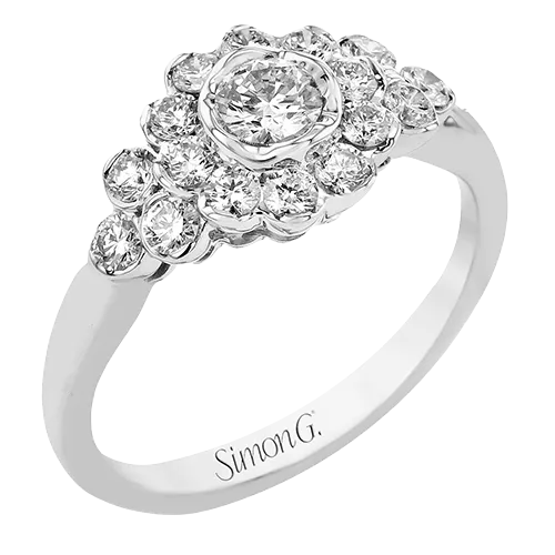Engagement Ring in 18k Gold with Diamonds