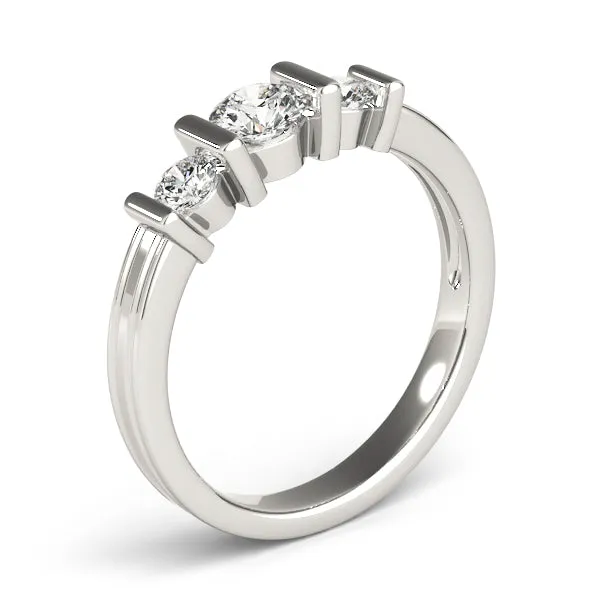 Engagement Rings 3 Stone Round - TN82567