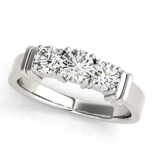 ENGAGEMENT RINGS 3 STONE ROUND