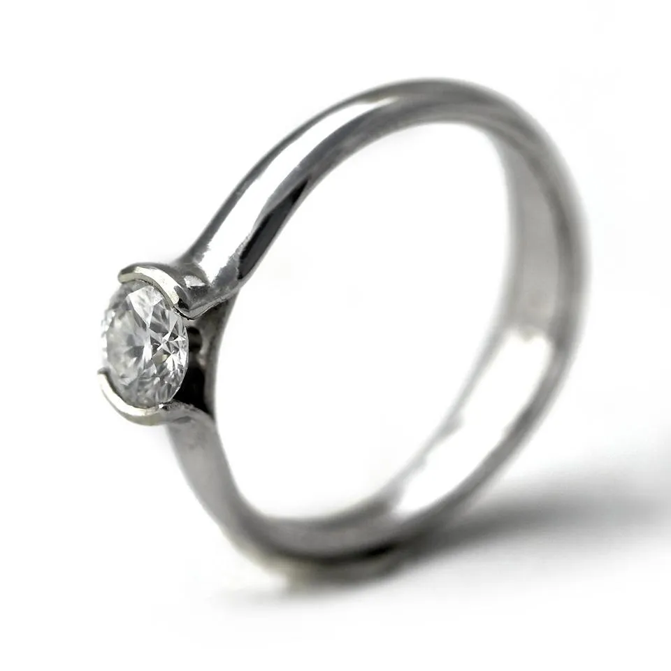 Engraved promise rings for her - Diamond ring