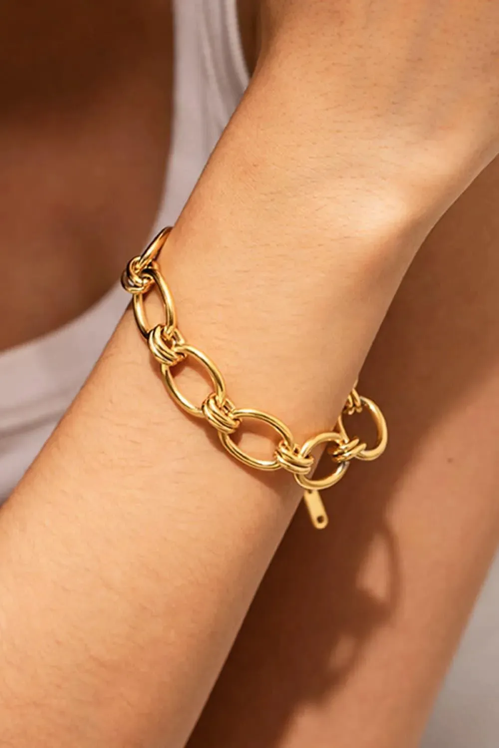 Gold Link Chain Bracelet: Elevate Your Everyday Style