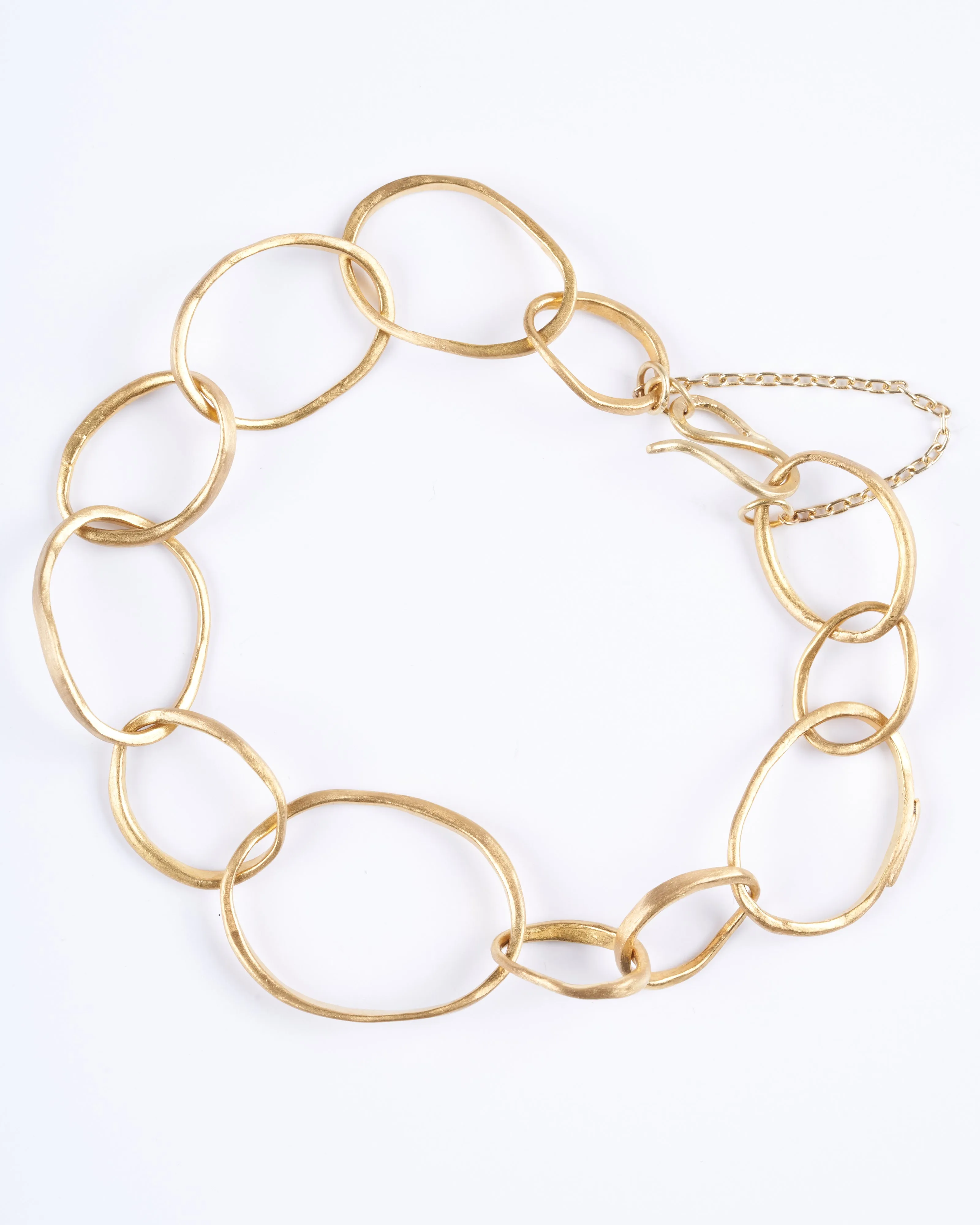 gold petal link bracelet
