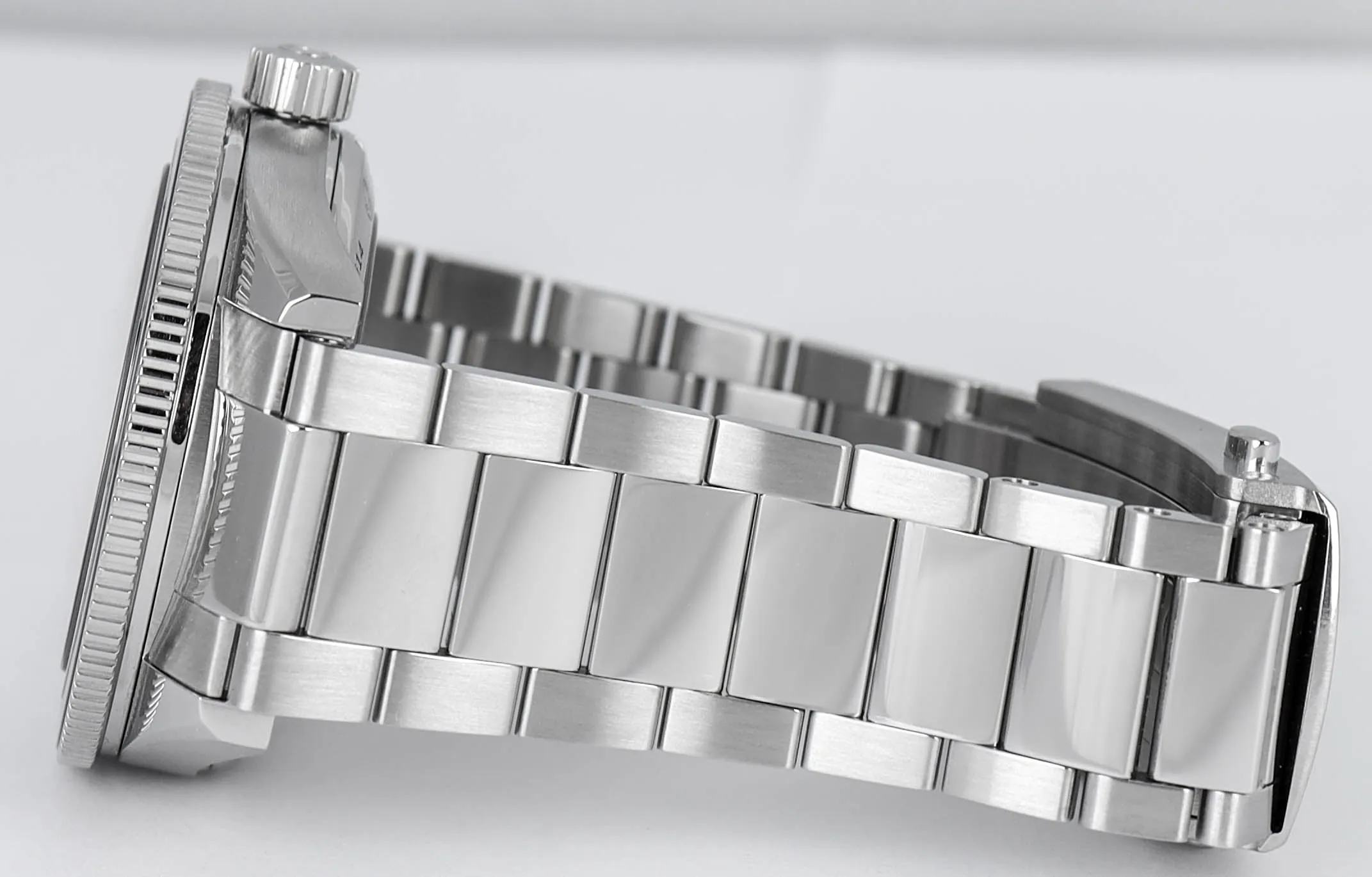 MINT Omega Seamaster 300 Co-Axial 41mm Stainless Ceramic 233.30.41.21.01.001