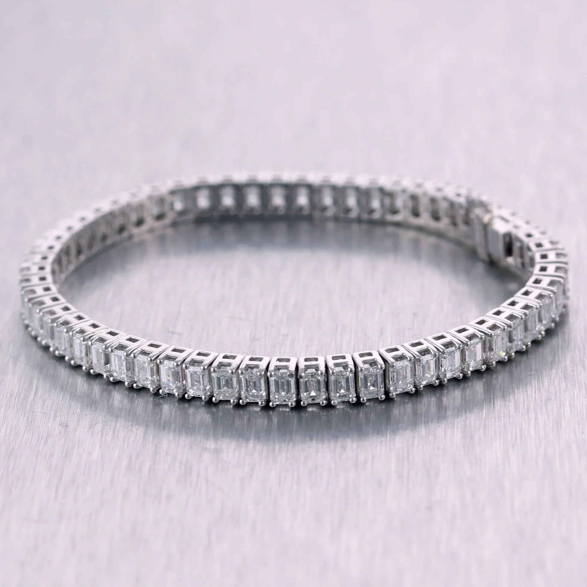 Modern 18k White Gold 13.45ctw Baguette Cut Diamond Tennis Bracelet
