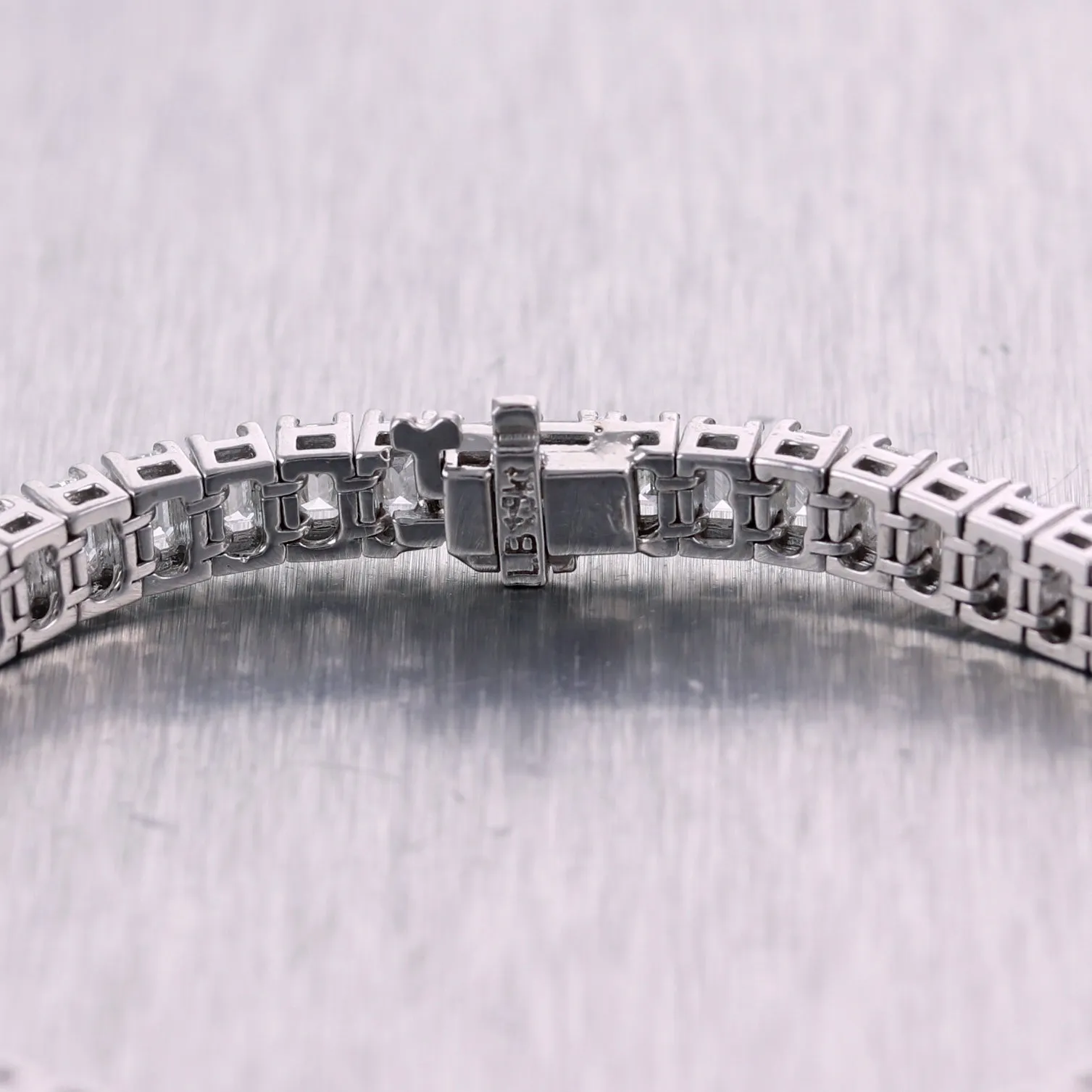 Modern 18k White Gold 13.45ctw Baguette Cut Diamond Tennis Bracelet