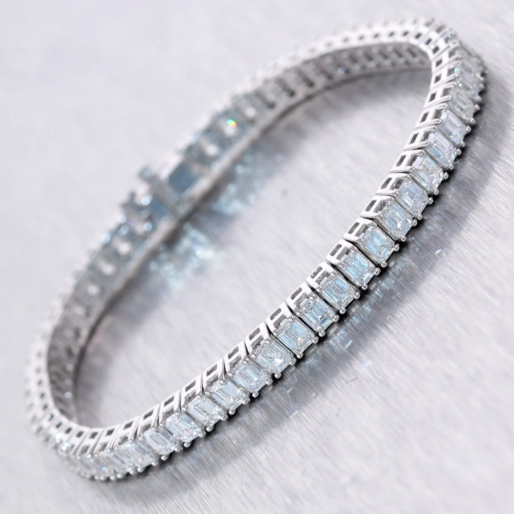 Modern 18k White Gold 13.45ctw Baguette Cut Diamond Tennis Bracelet