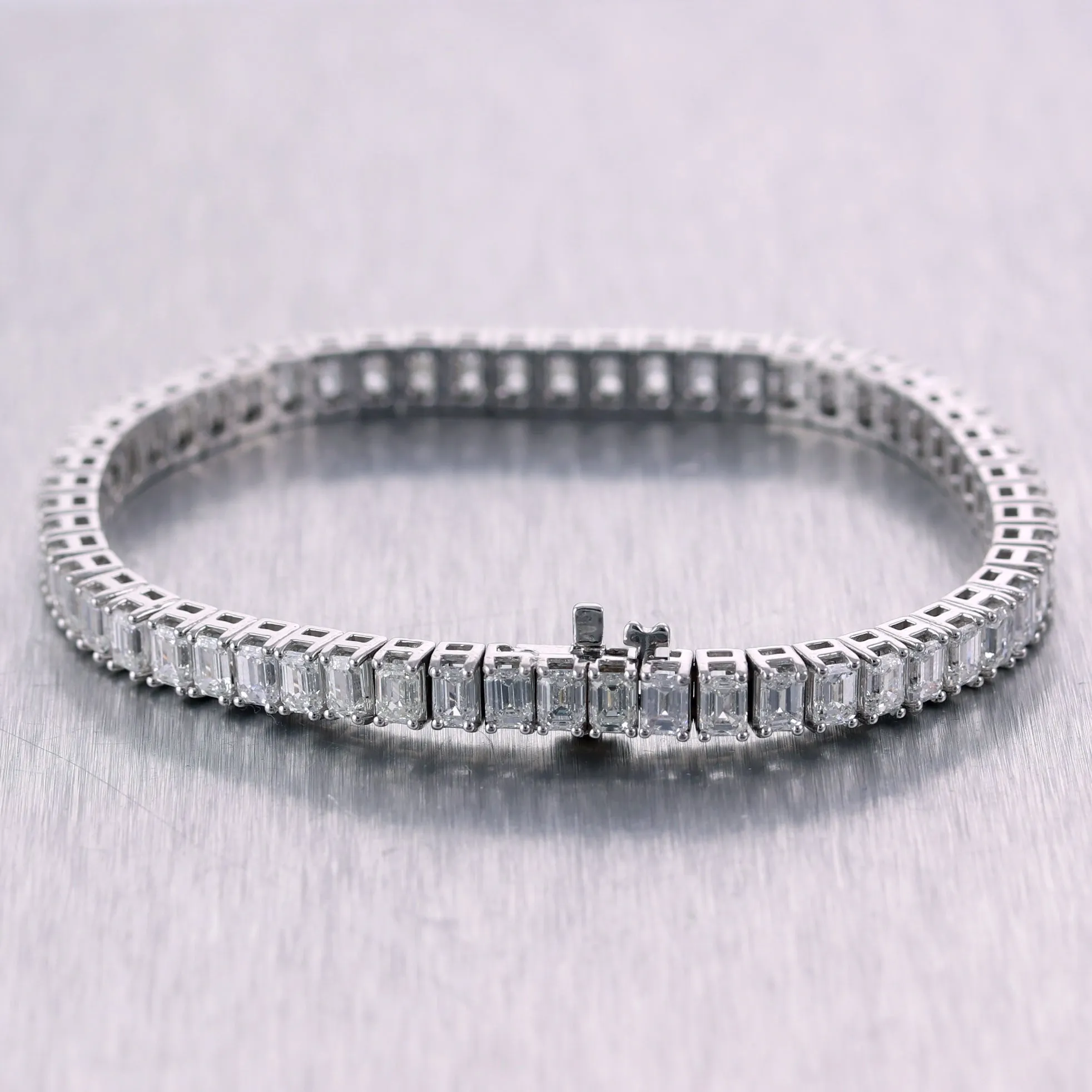 Modern 18k White Gold 13.45ctw Baguette Cut Diamond Tennis Bracelet