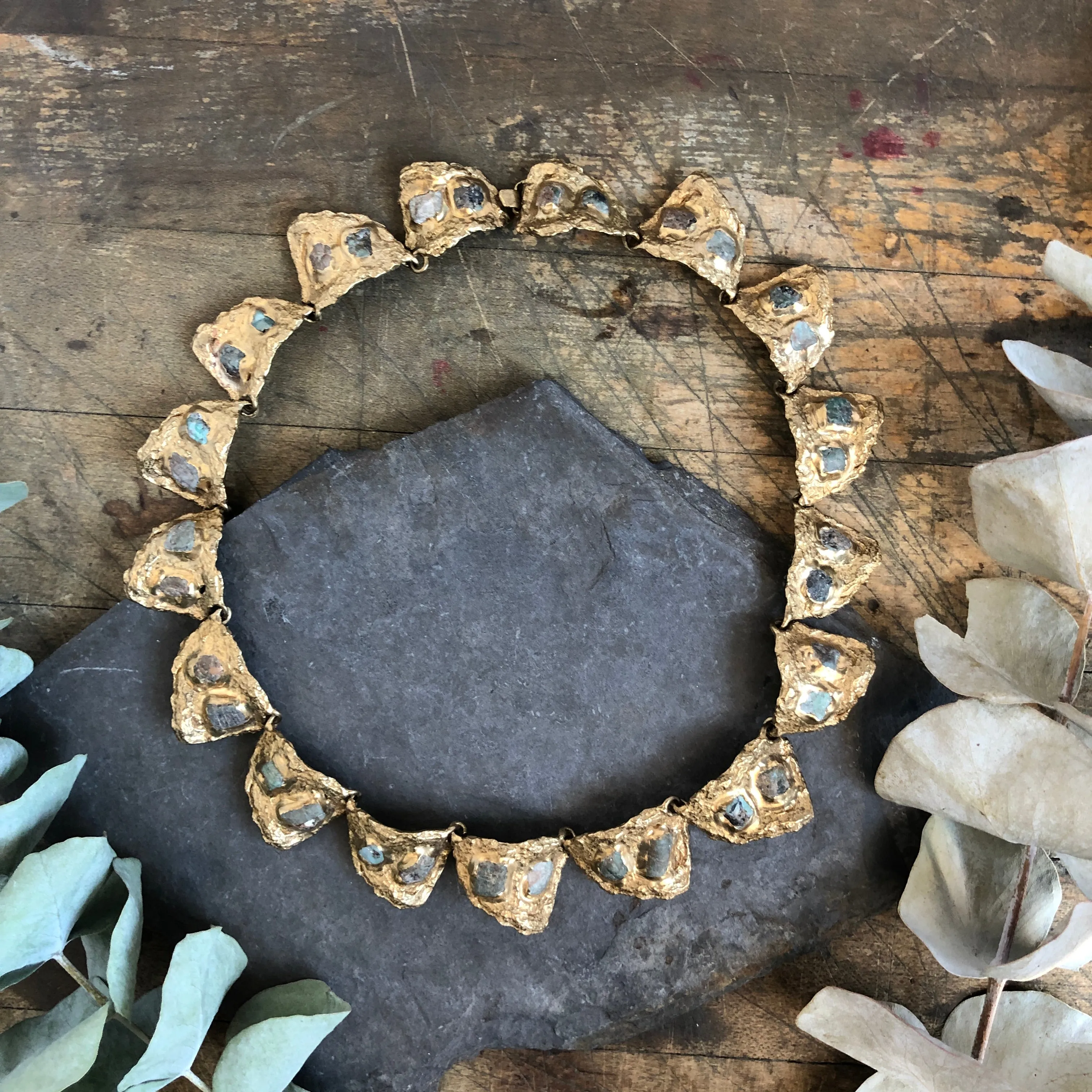 Mosaic Wilted Collar