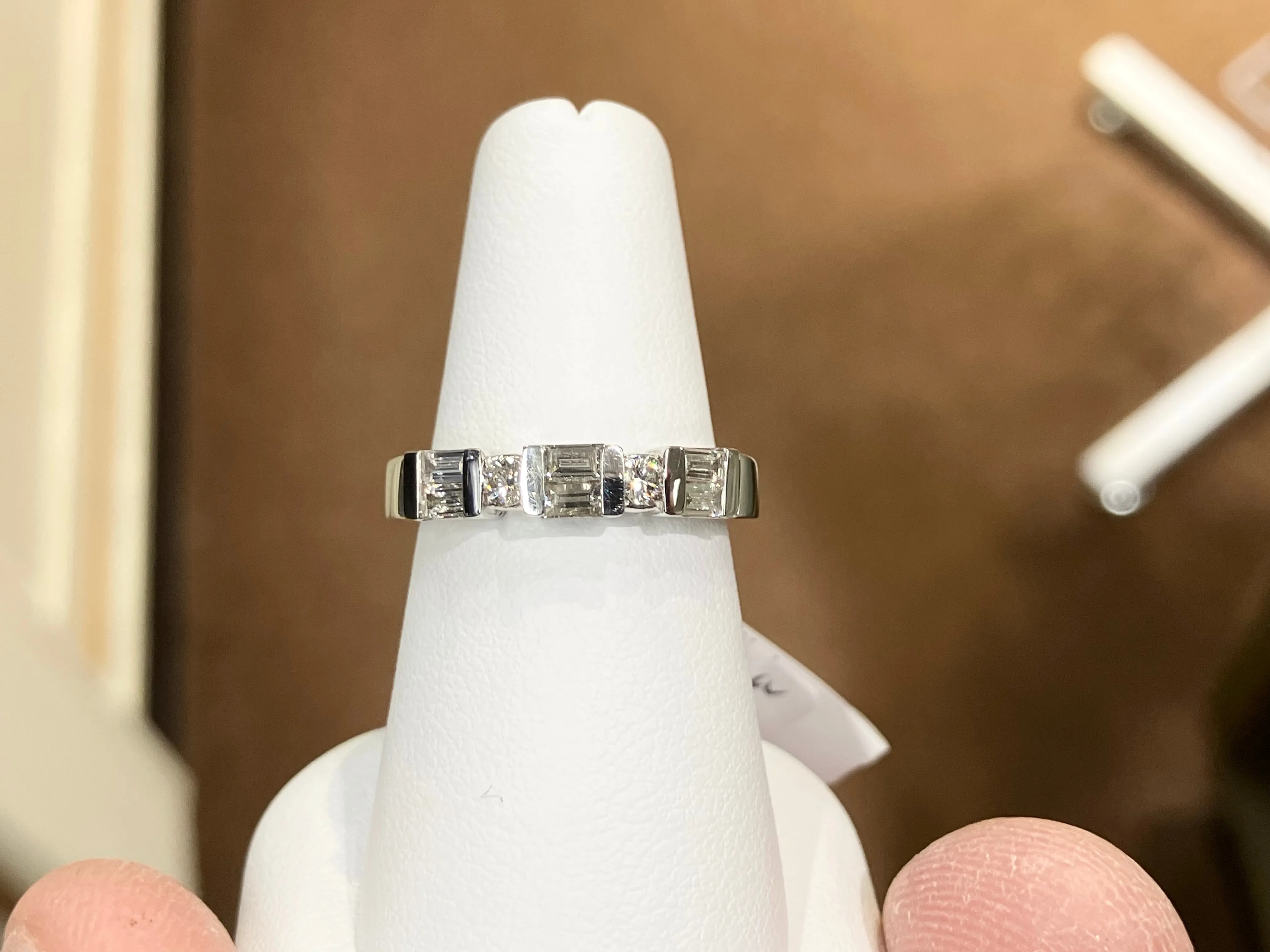 Natural Diamond 18K White Gold Wedding Ring