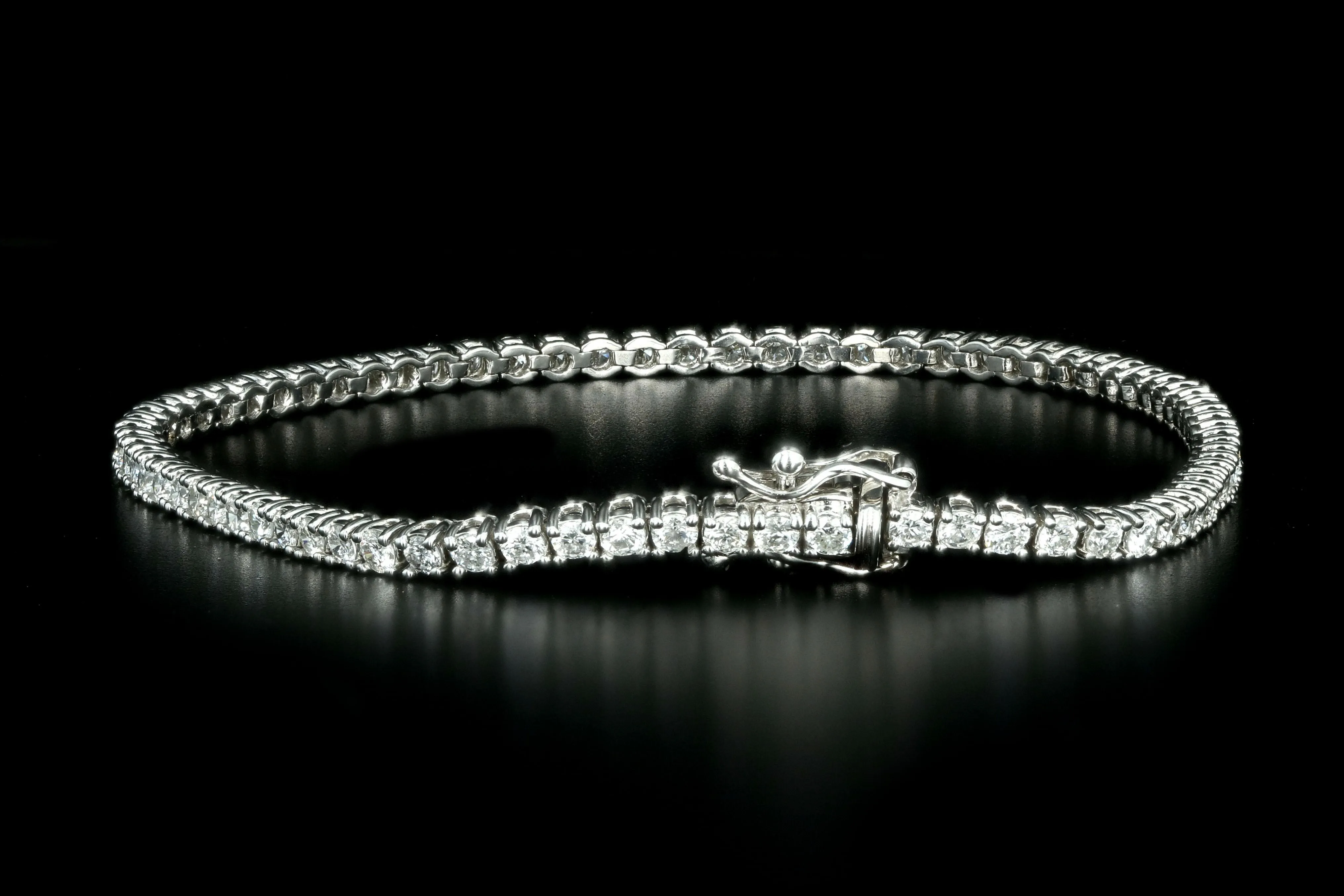 New 14K White Gold 2.63 Carat Round Brilliant Diamond Tennis Bracelet