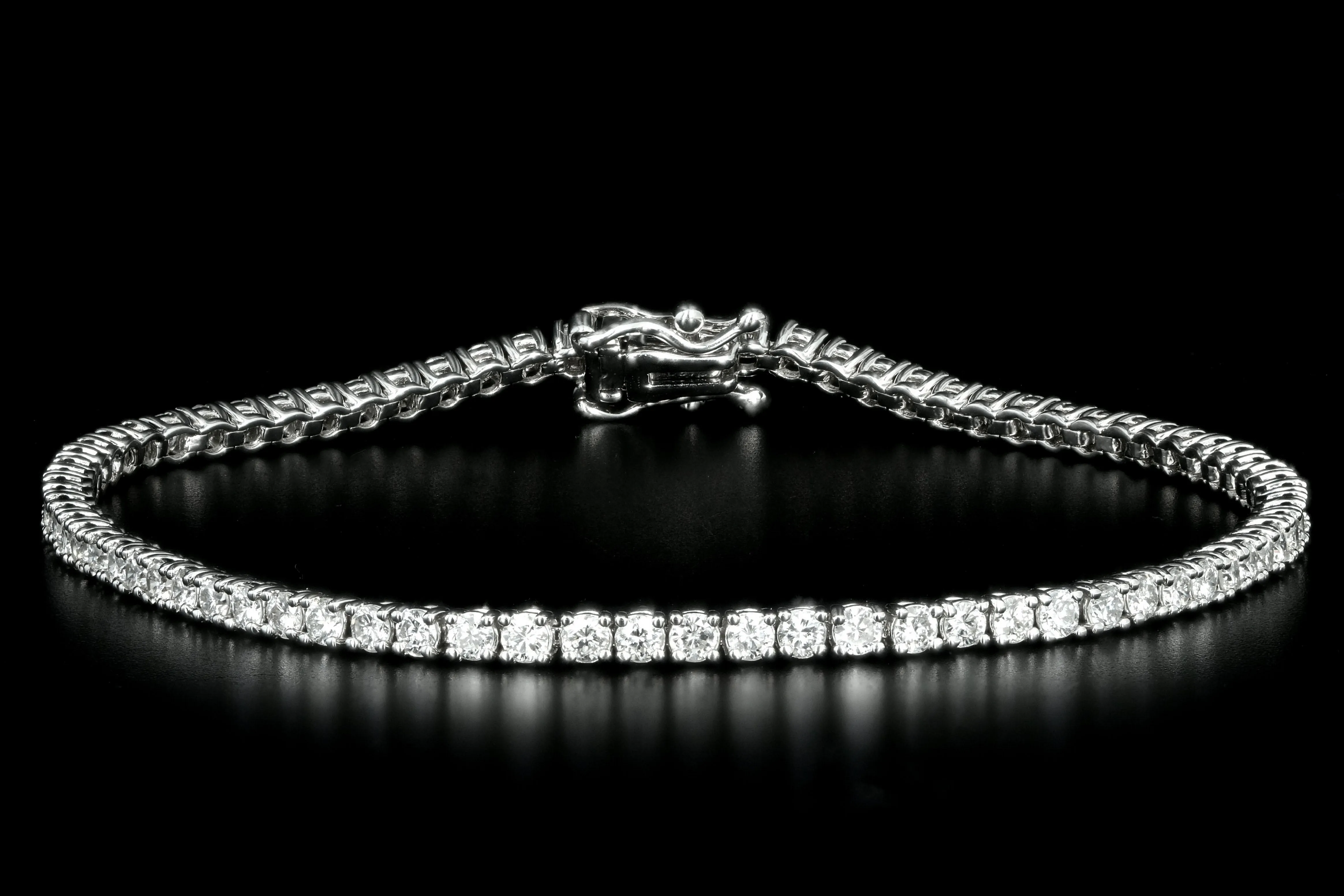 New 14K White Gold 2.63 Carat Round Brilliant Diamond Tennis Bracelet