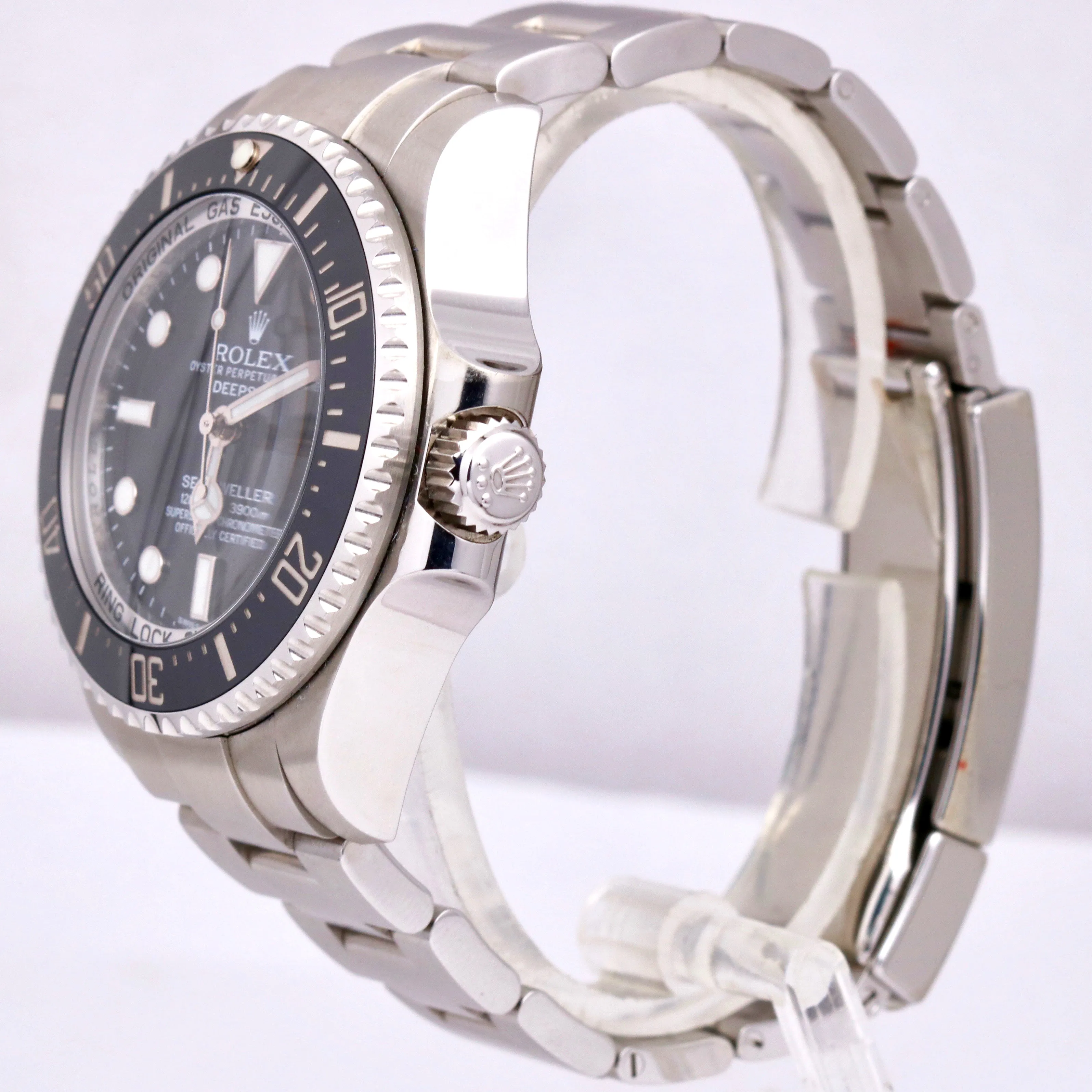 NEW NOS UNWORN Rolex Sea-Dweller Deepsea Stainless Black Dive 116660 44mm Watch