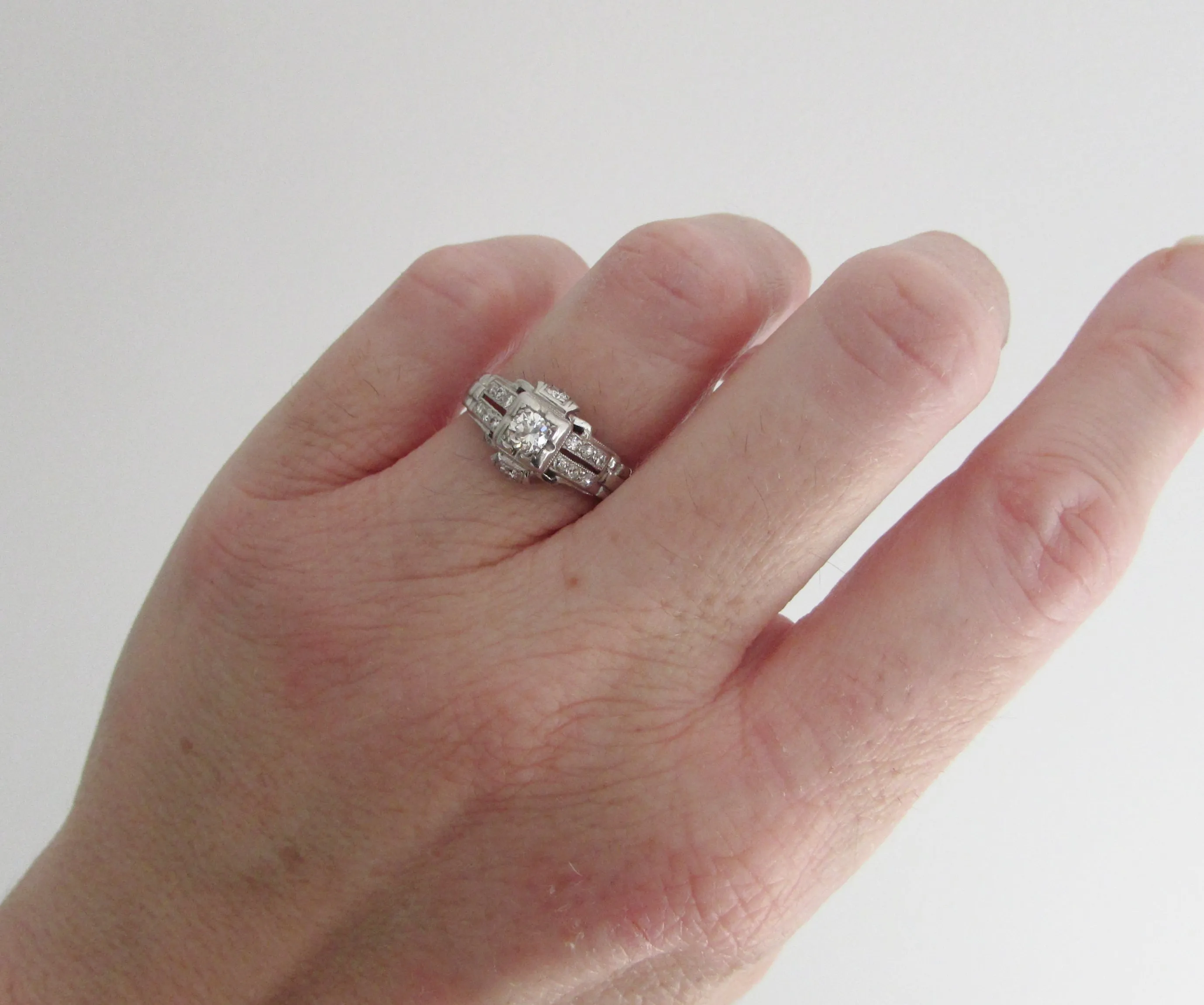 Original Art Deco diamond and platinum ring