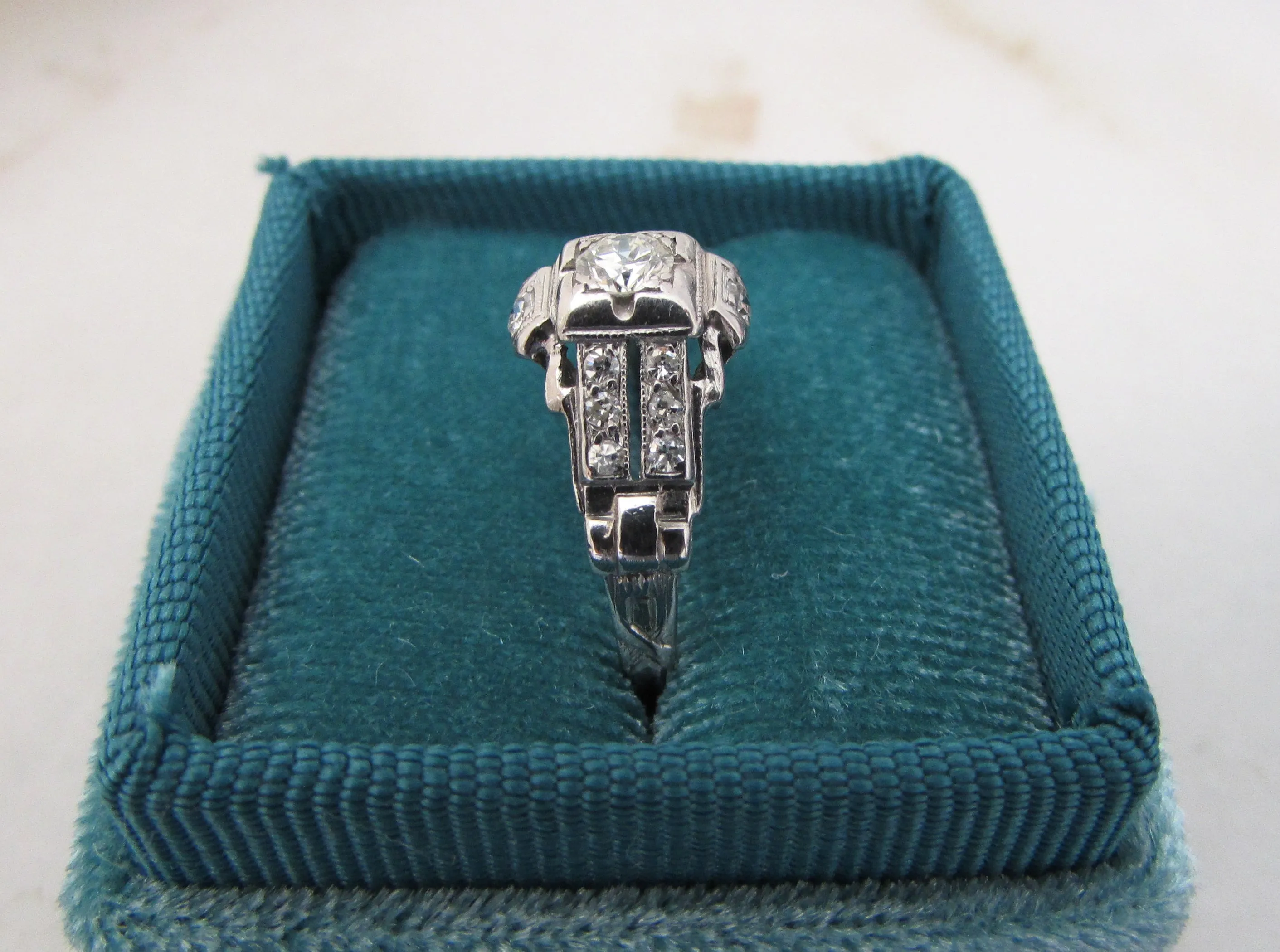 Original Art Deco diamond and platinum ring