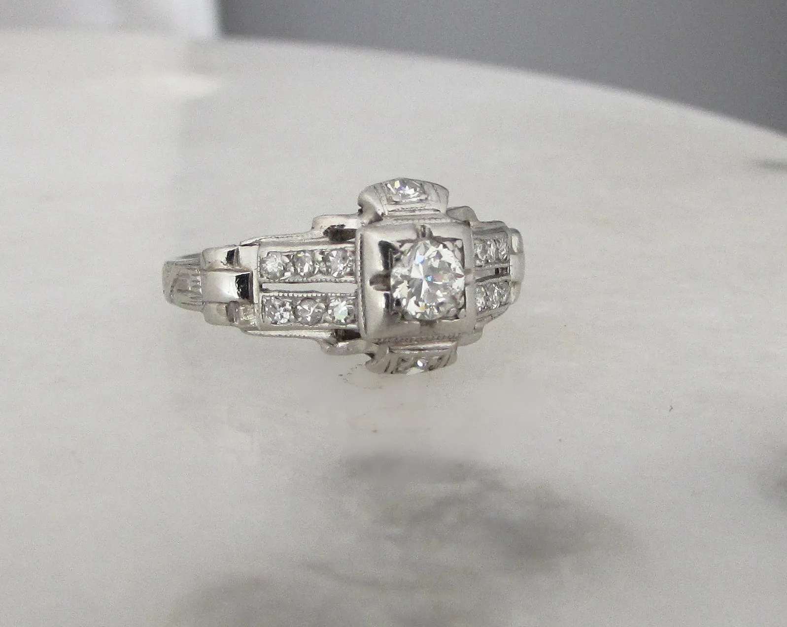 Original Art Deco diamond and platinum ring