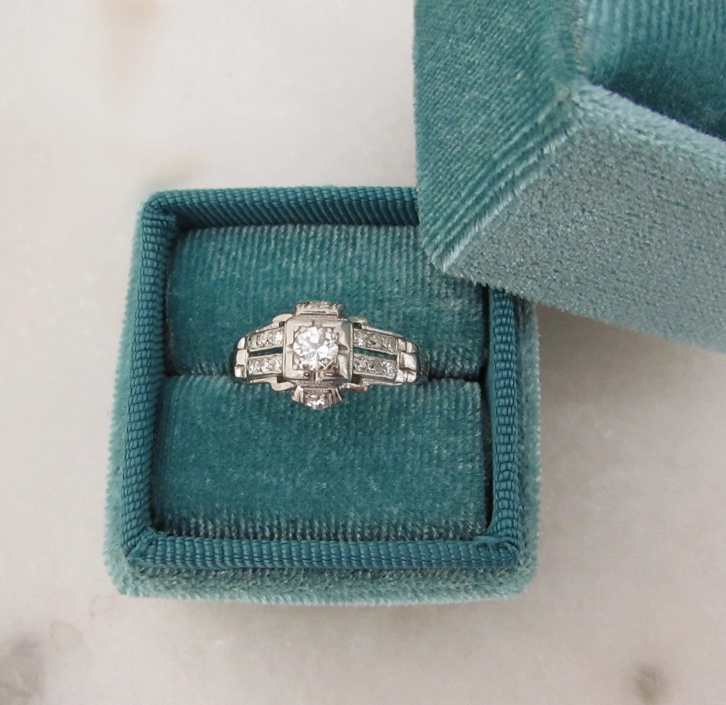 Original Art Deco diamond and platinum ring