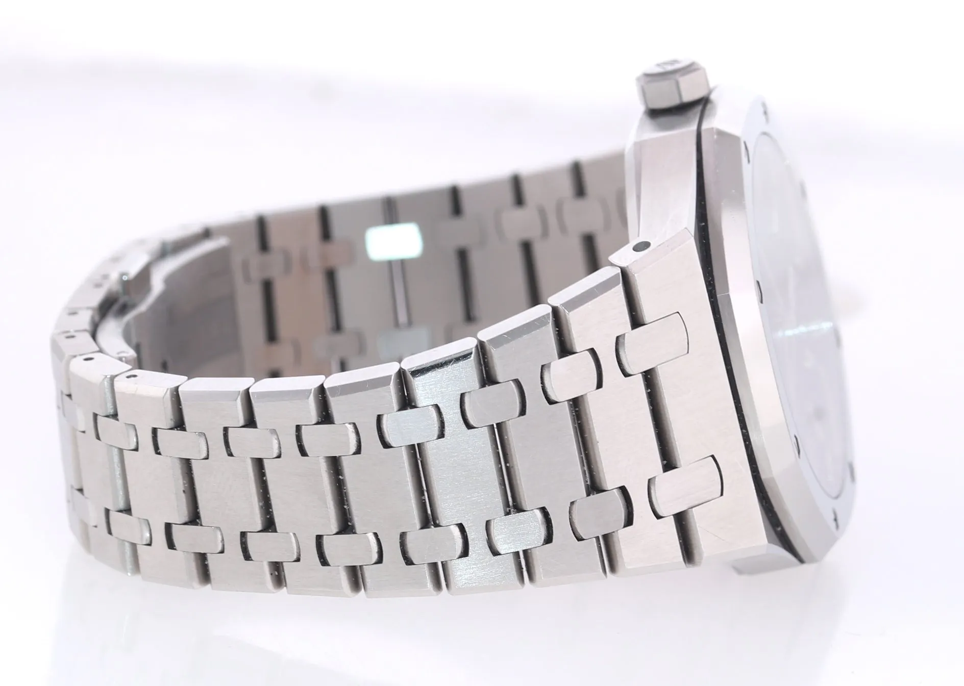 PAPERS 2020 Audemars Piguet Royal Oak Steel Black Watch 15500ST.OO.1220ST.03