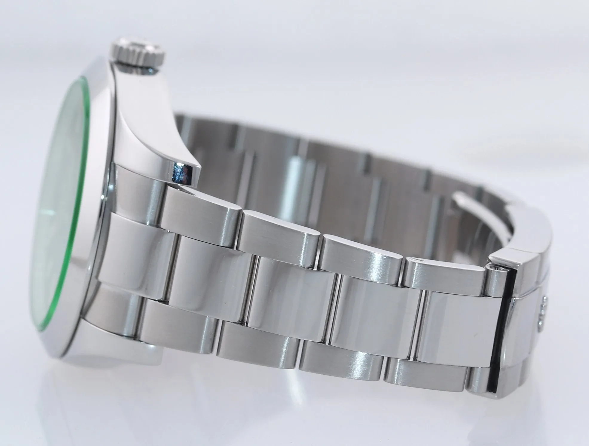Rolex Milgauss Green Anniversary 116400 GV Steel Black Green Watch Box