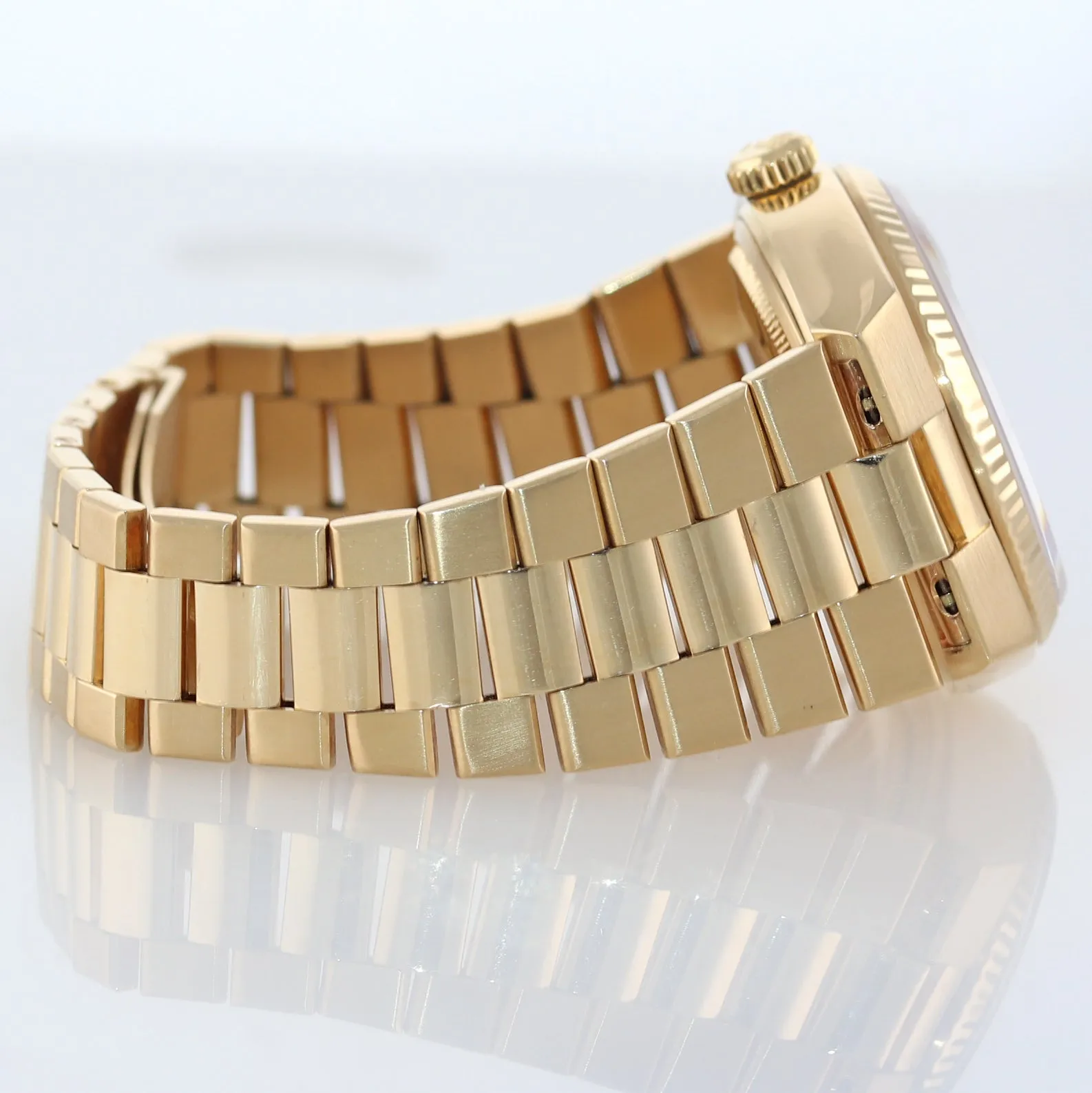 Rolex OysterQuartz Day Date President 19018 Solid 18k Yellow Gold Champagne Watc