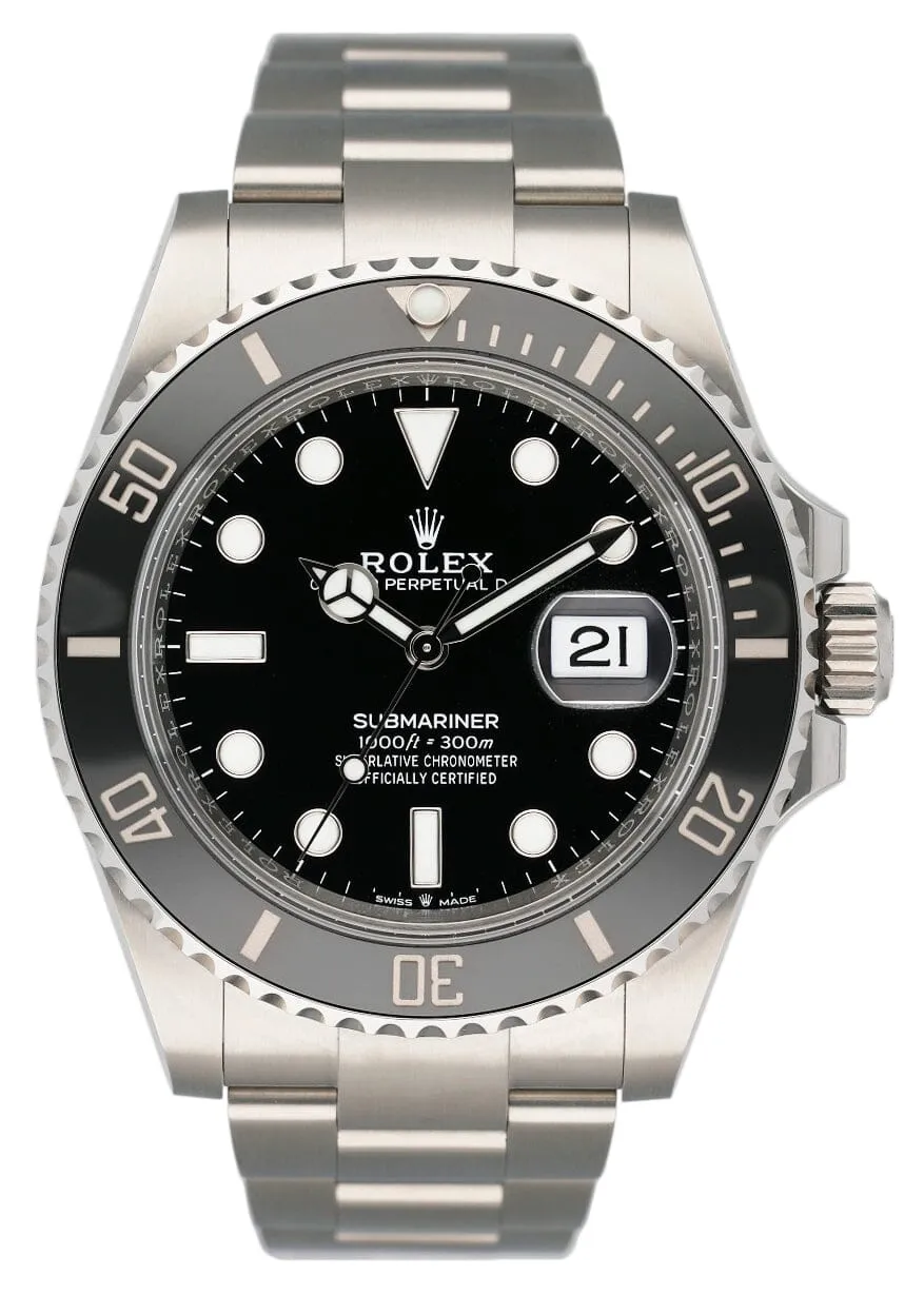 Rolex Submariner 126610LN Mens Watch Box Papers