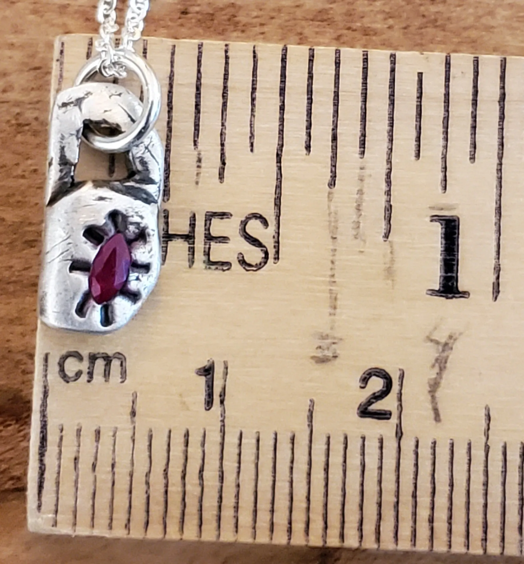 Simon & LuLu Fine Silver Organic Lock with Ruby NK
