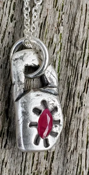 Simon & LuLu Fine Silver Organic Lock with Ruby NK