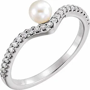 Sterling Silver Freshwater Cultured Pearl & 1/5 CTW Diamond V Ring